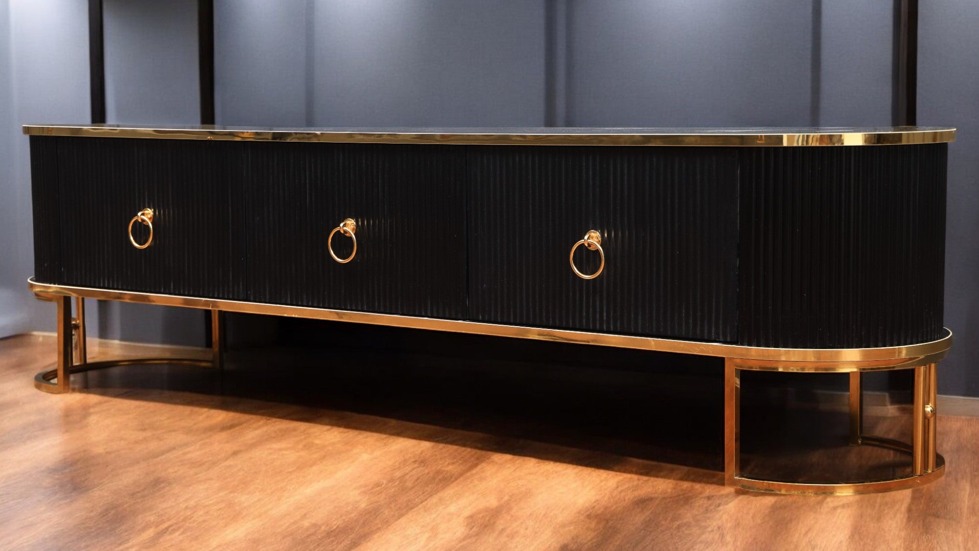 ترابيزة تليفزيون 196