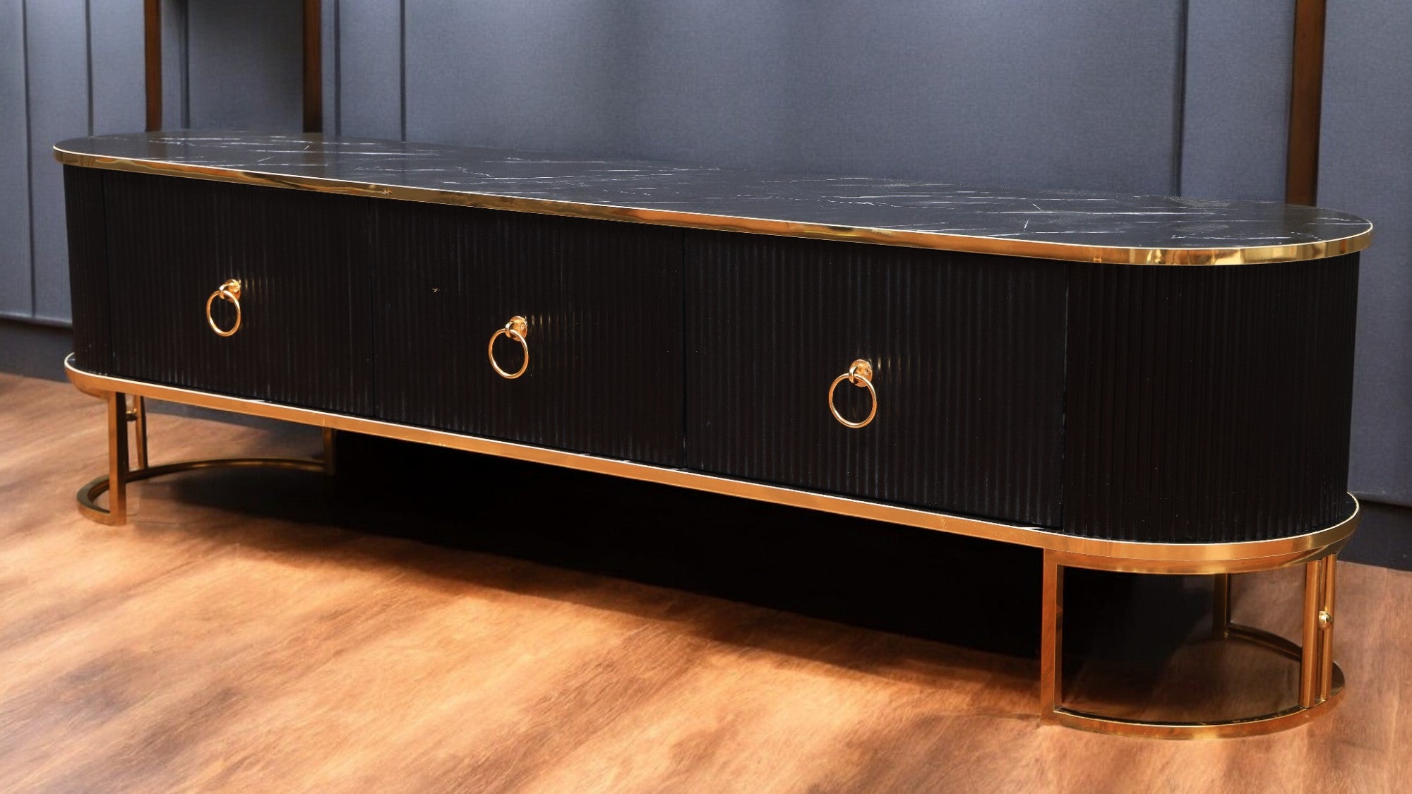 ترابيزة تليفزيون 196