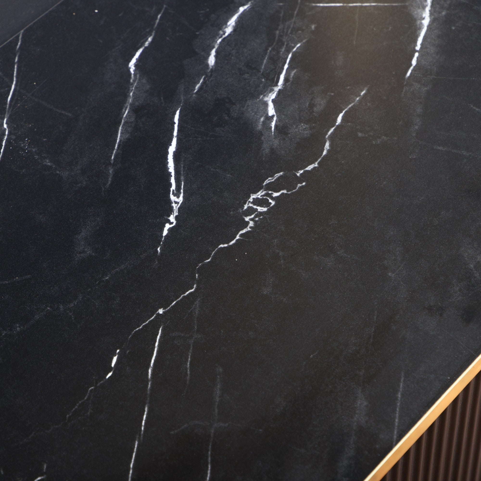 ترابيزة تليفزيون 196