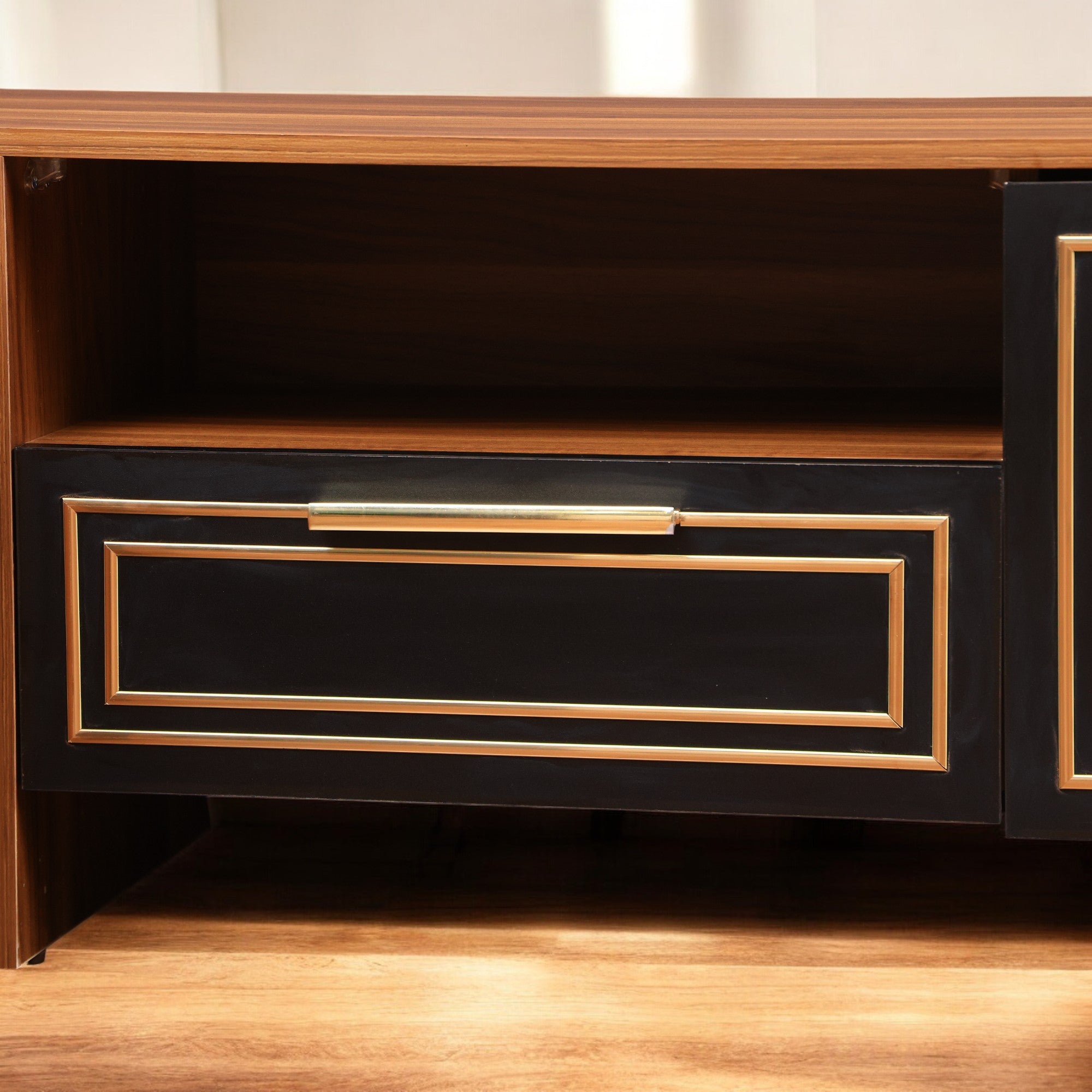 ترابيزة تليفزيون 194