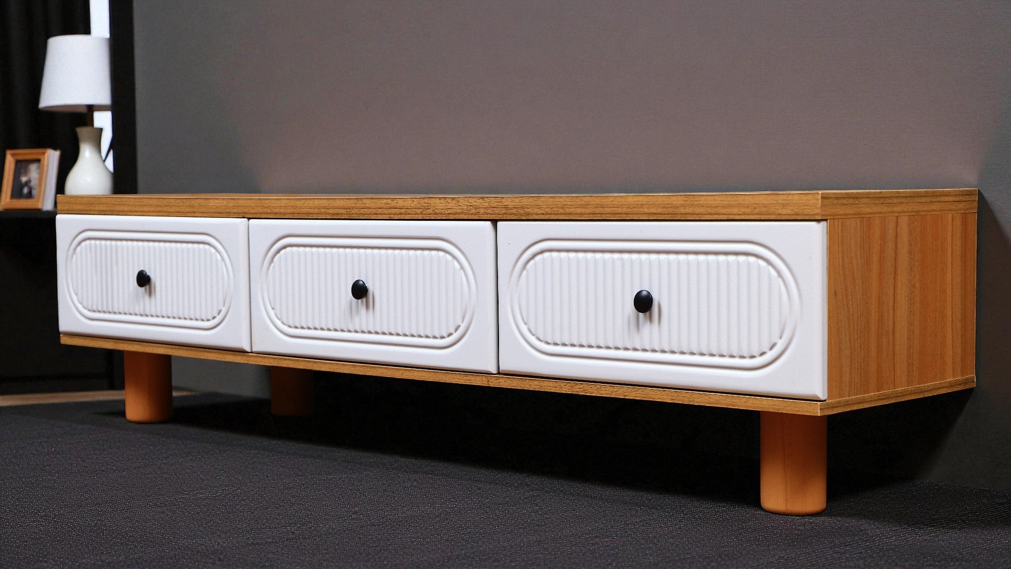 ترابيزة تليفزيون 200