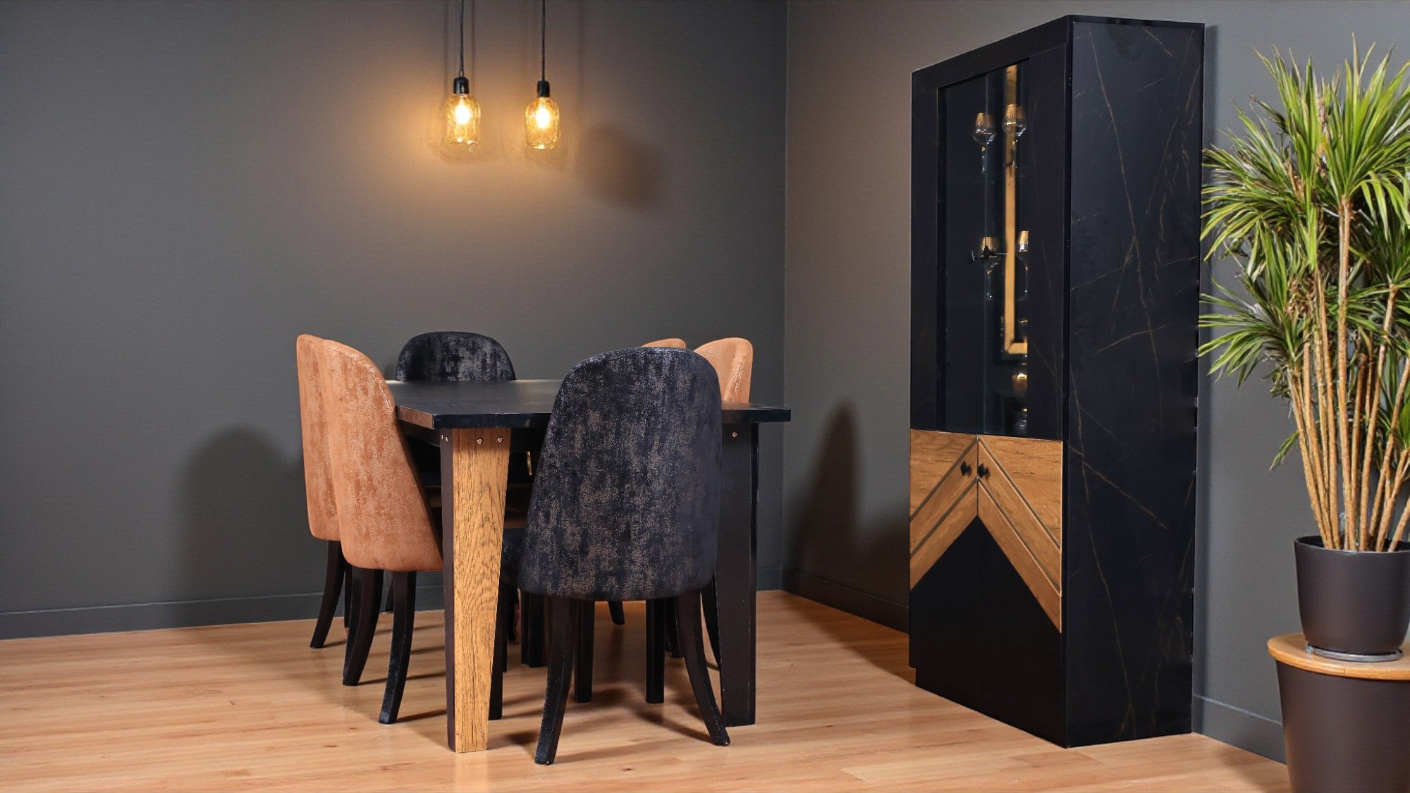 غرفة سفرة 366