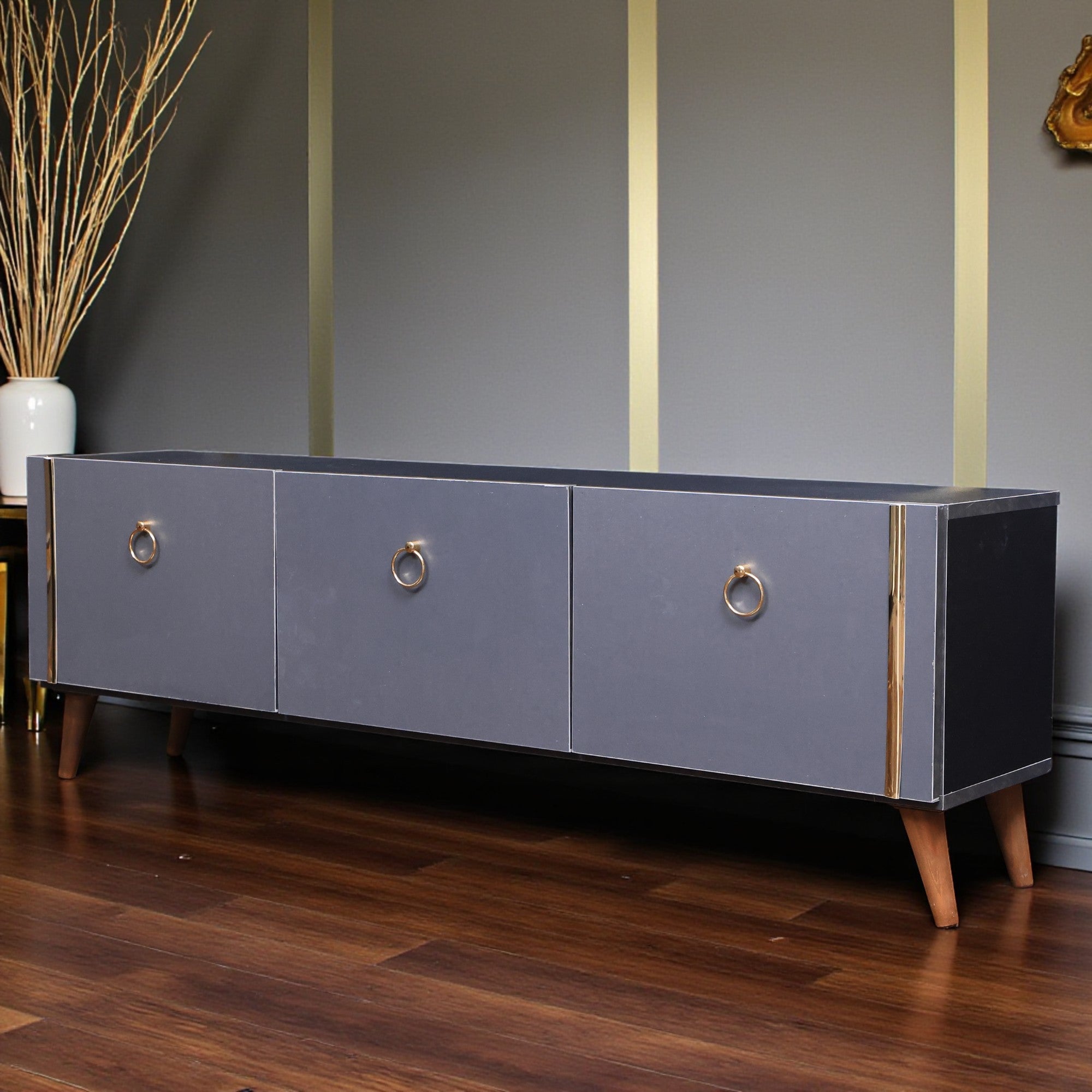 ترابيزة تليفزيون 180