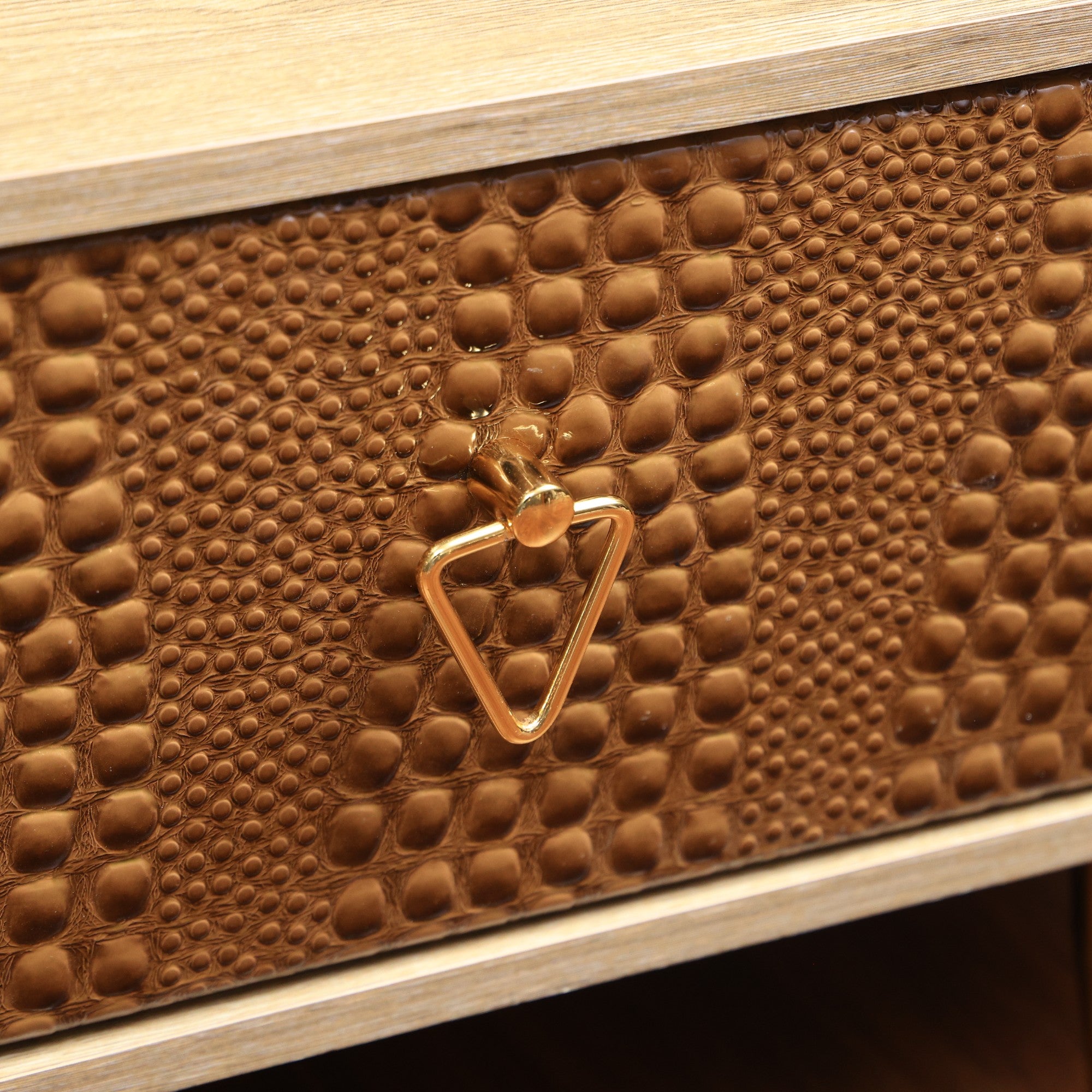 ترابيزة تليفزيون 185