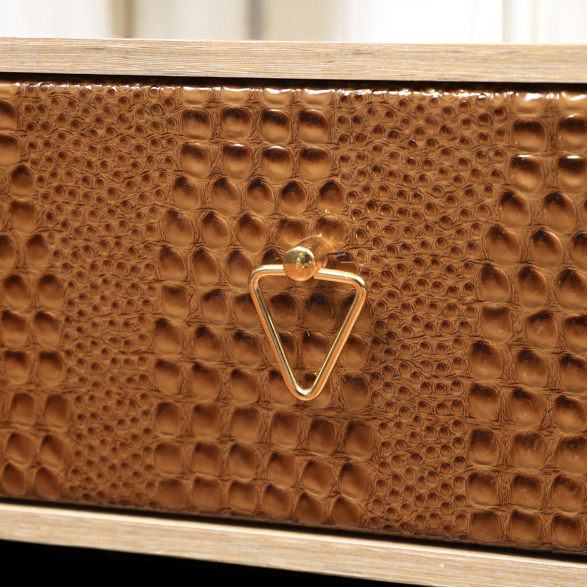 ترابيزة تليفزيون 185