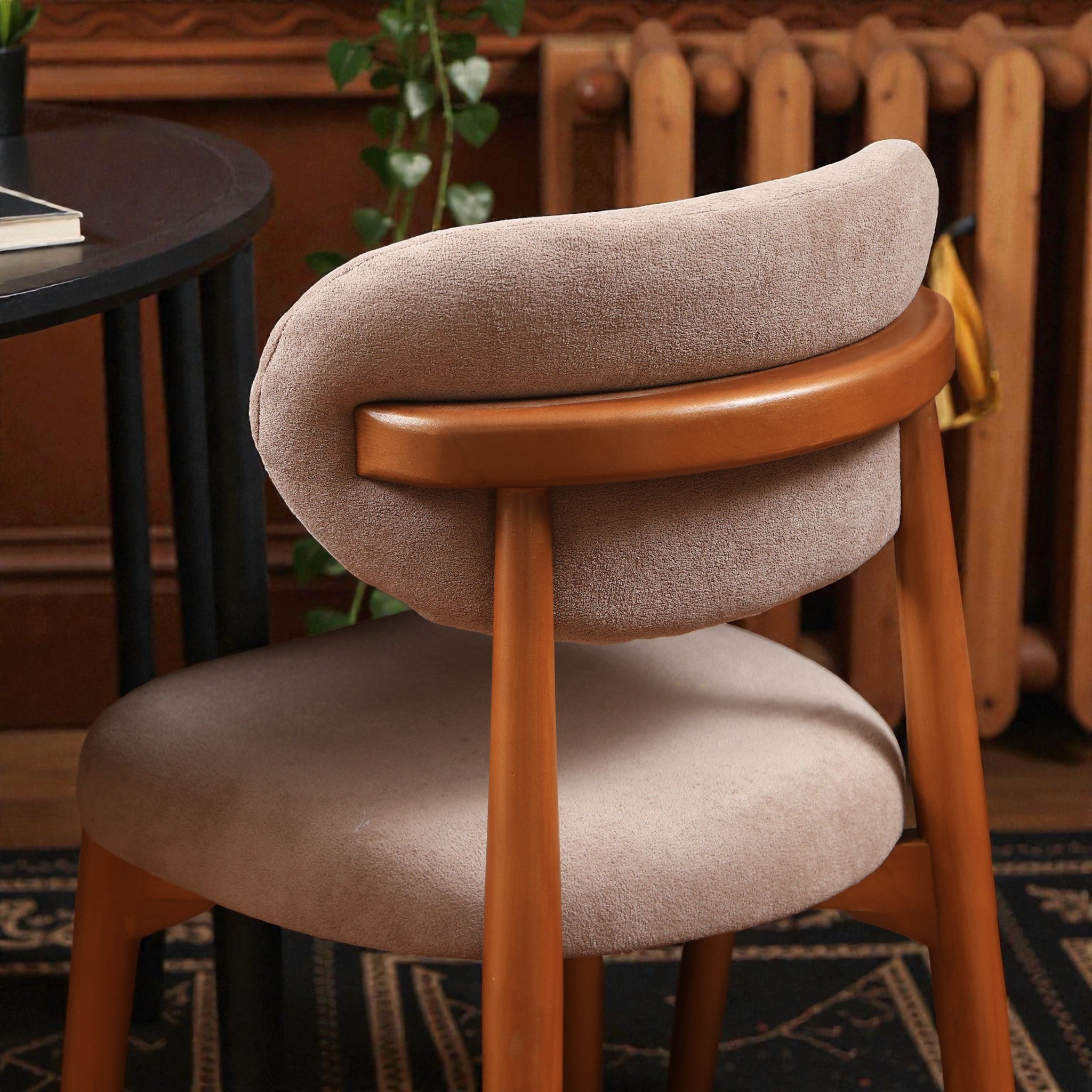 غرفة سفرة 666