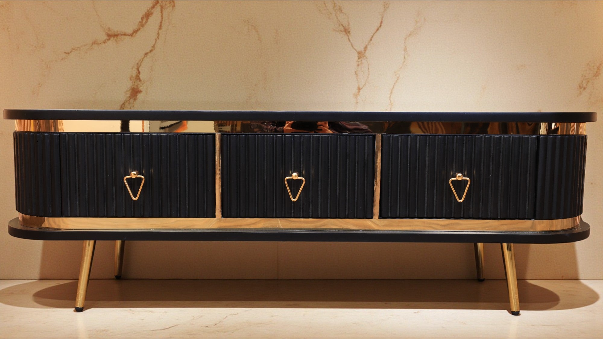 ترابيزة تليفزيون 149