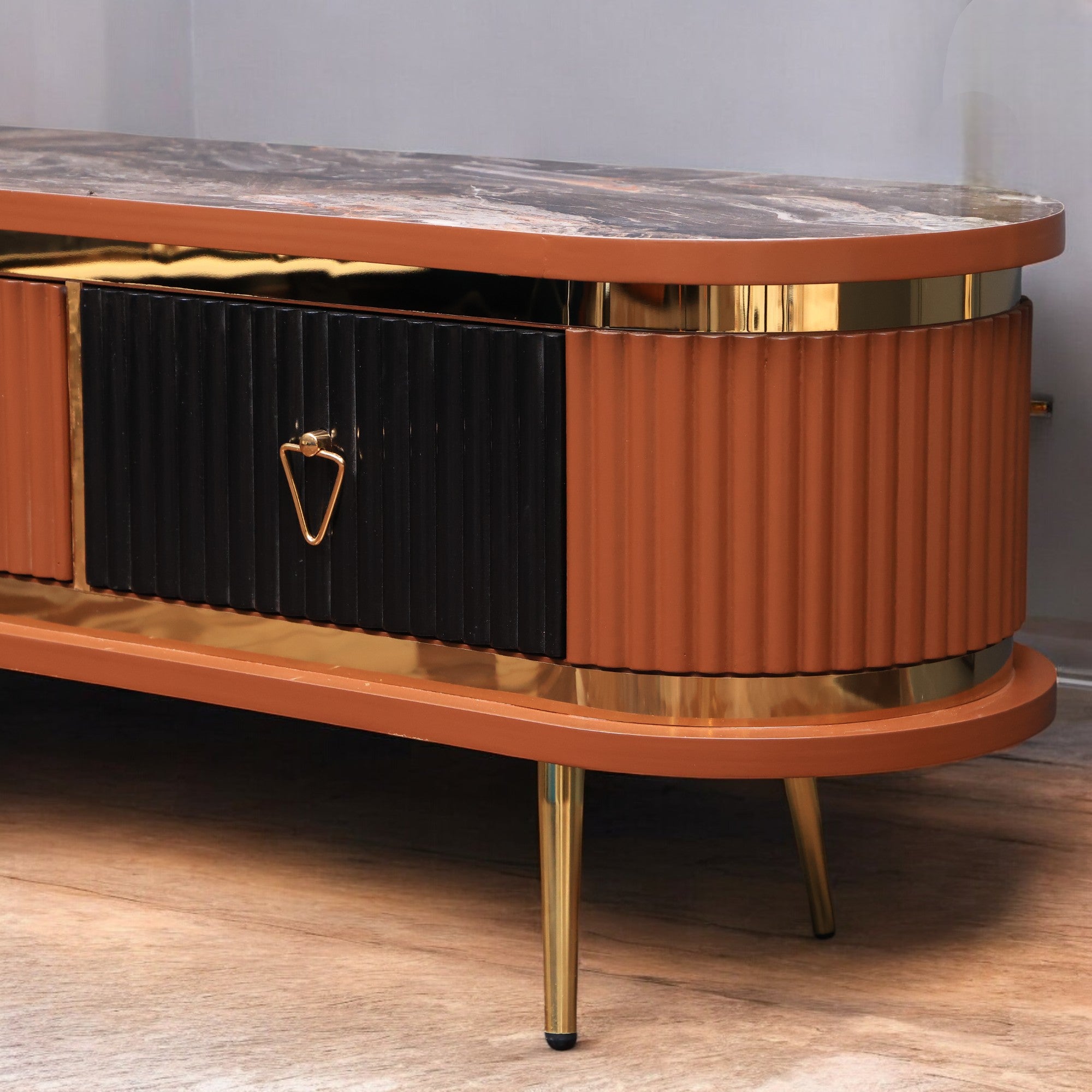 ترابيزة تليفزيون 179