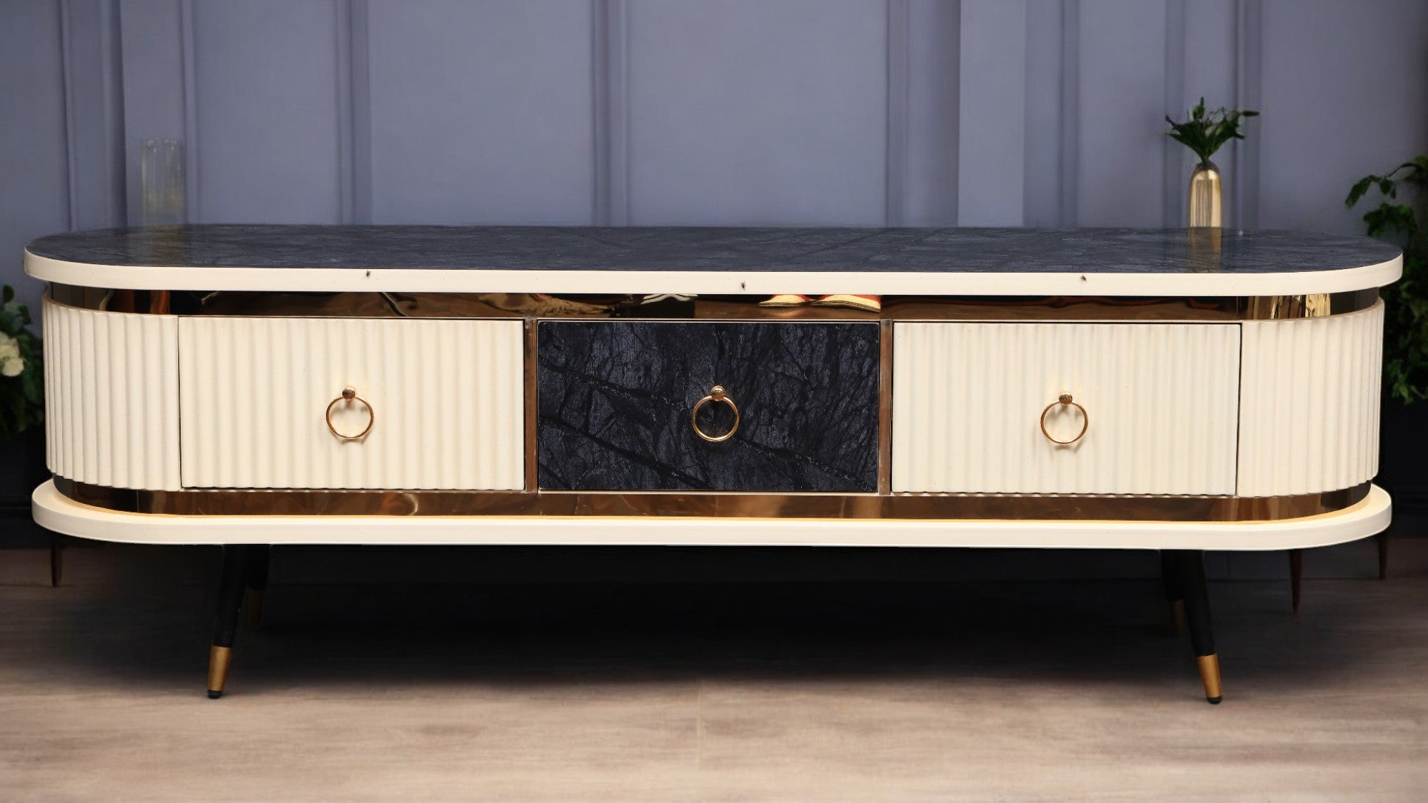 ترابيزة تليفزيون 178