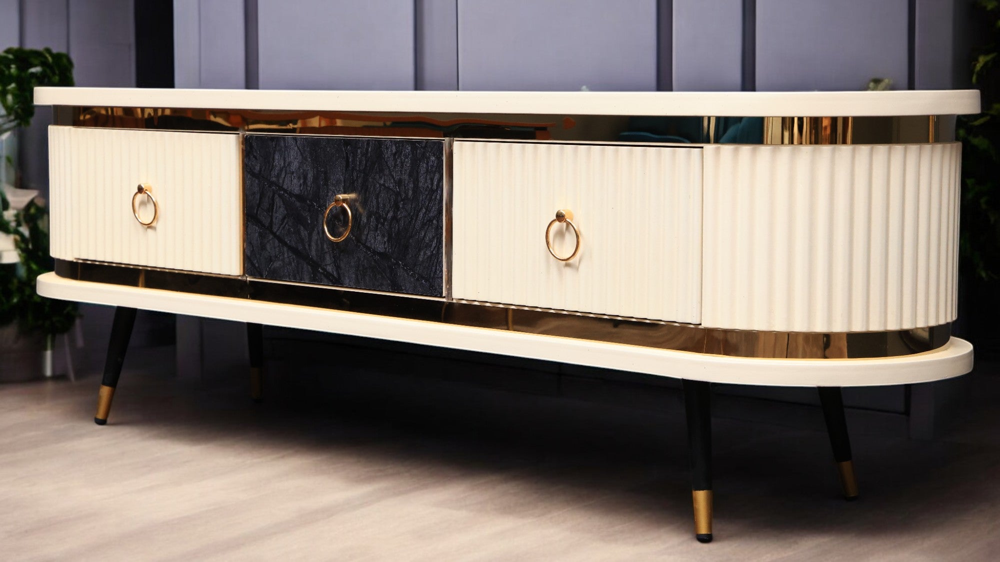 ترابيزة تليفزيون 178