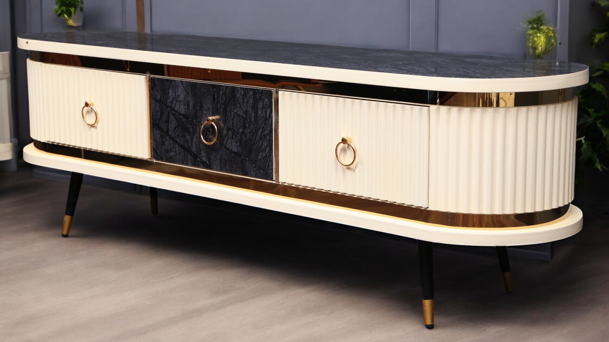 ترابيزة تليفزيون 178