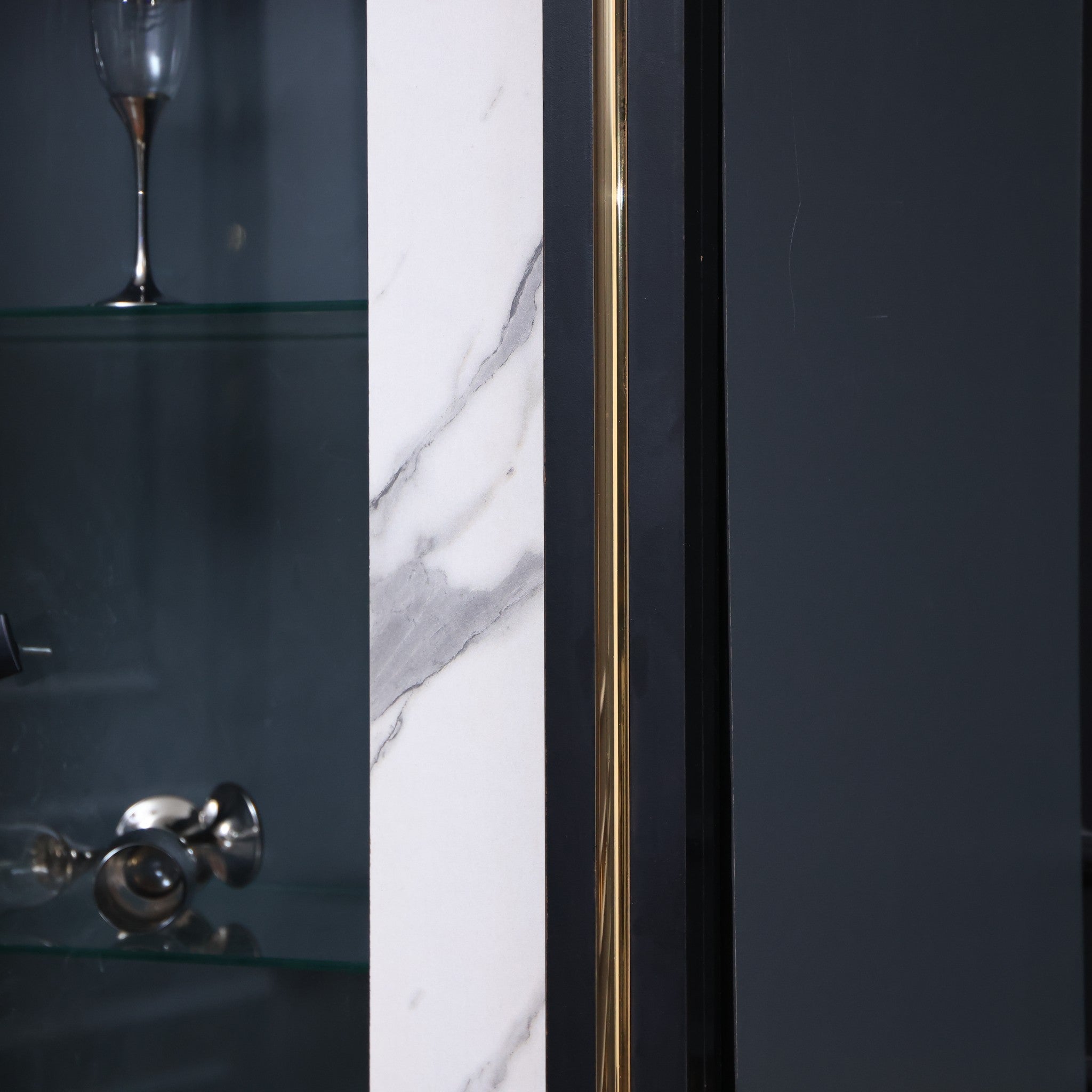 غرفة سفرة 406