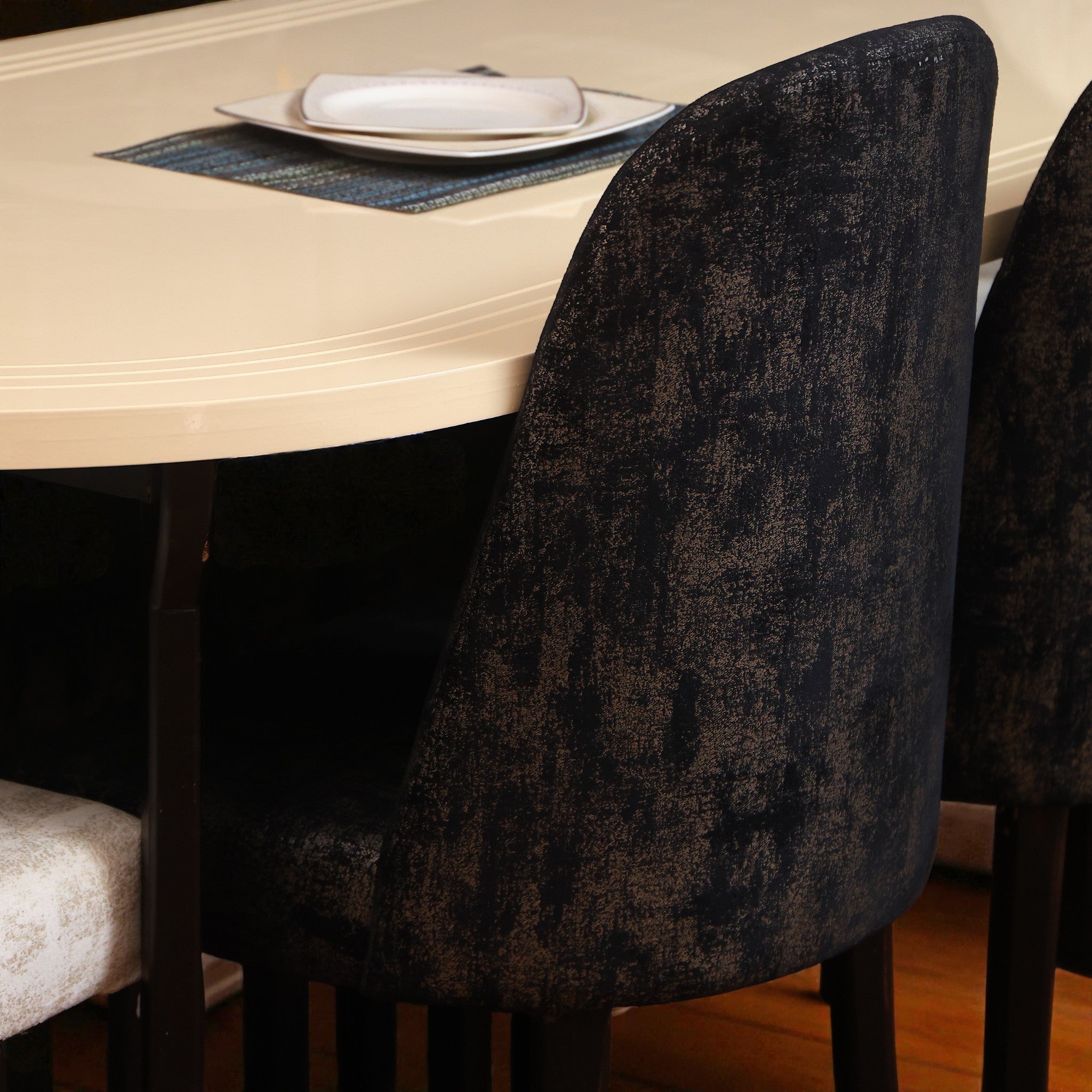 غرفة سفرة 651