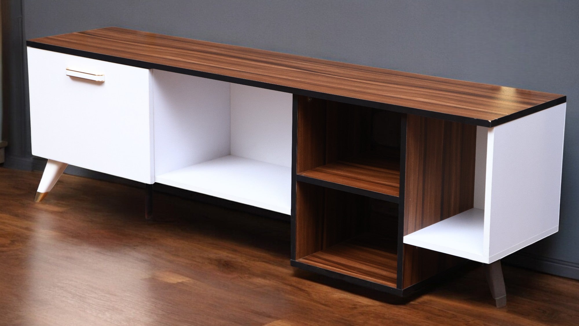 ترابيزة تليفزيون 187