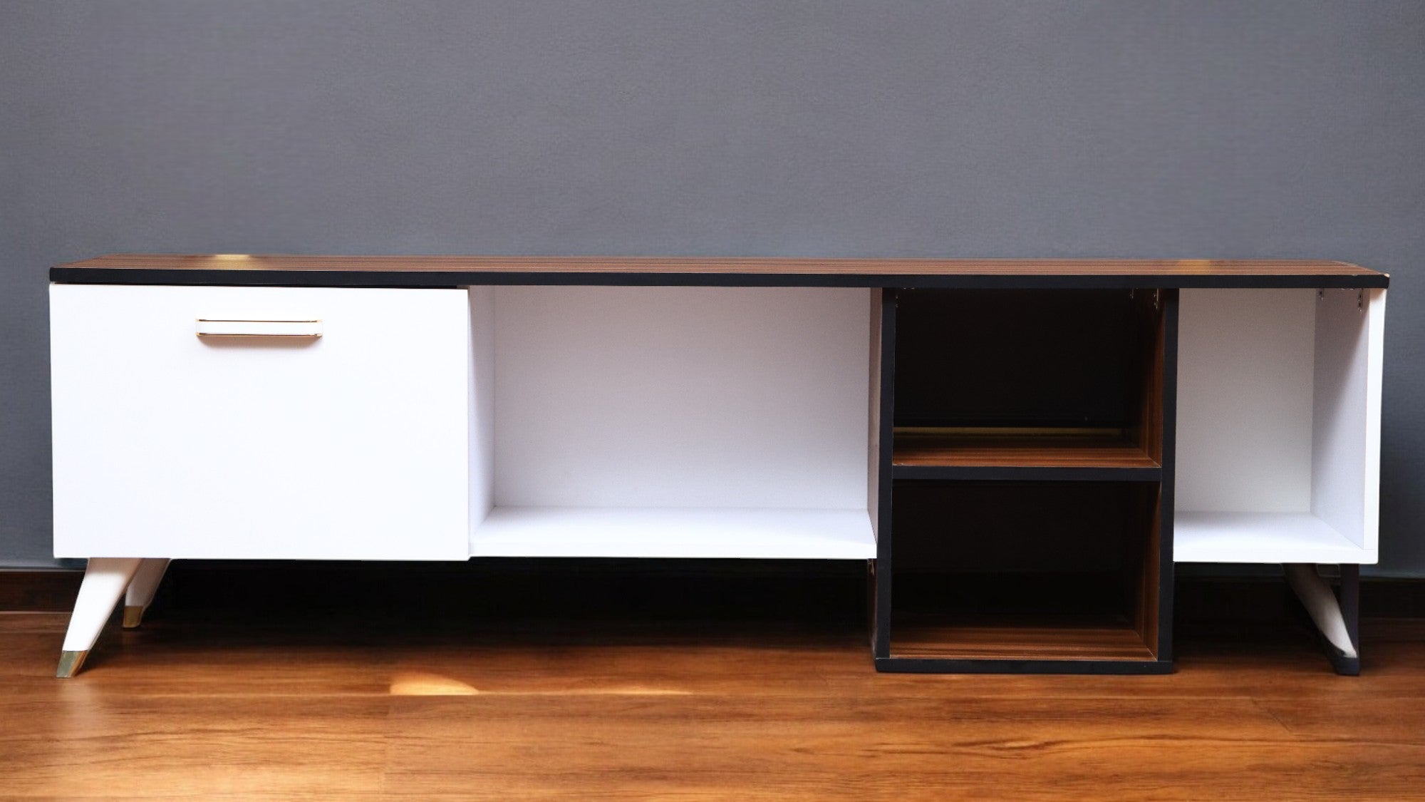 ترابيزة تليفزيون 187