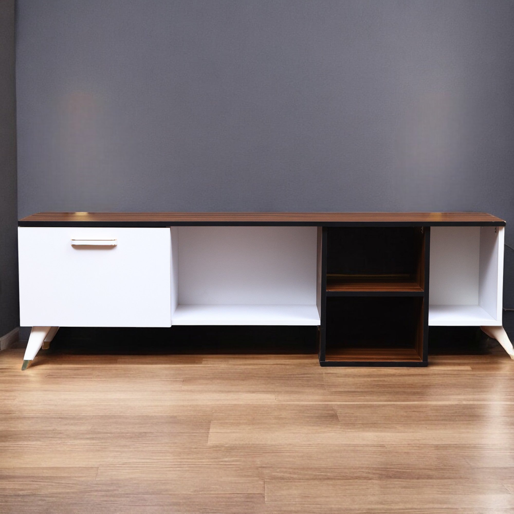 ترابيزة تليفزيون 187