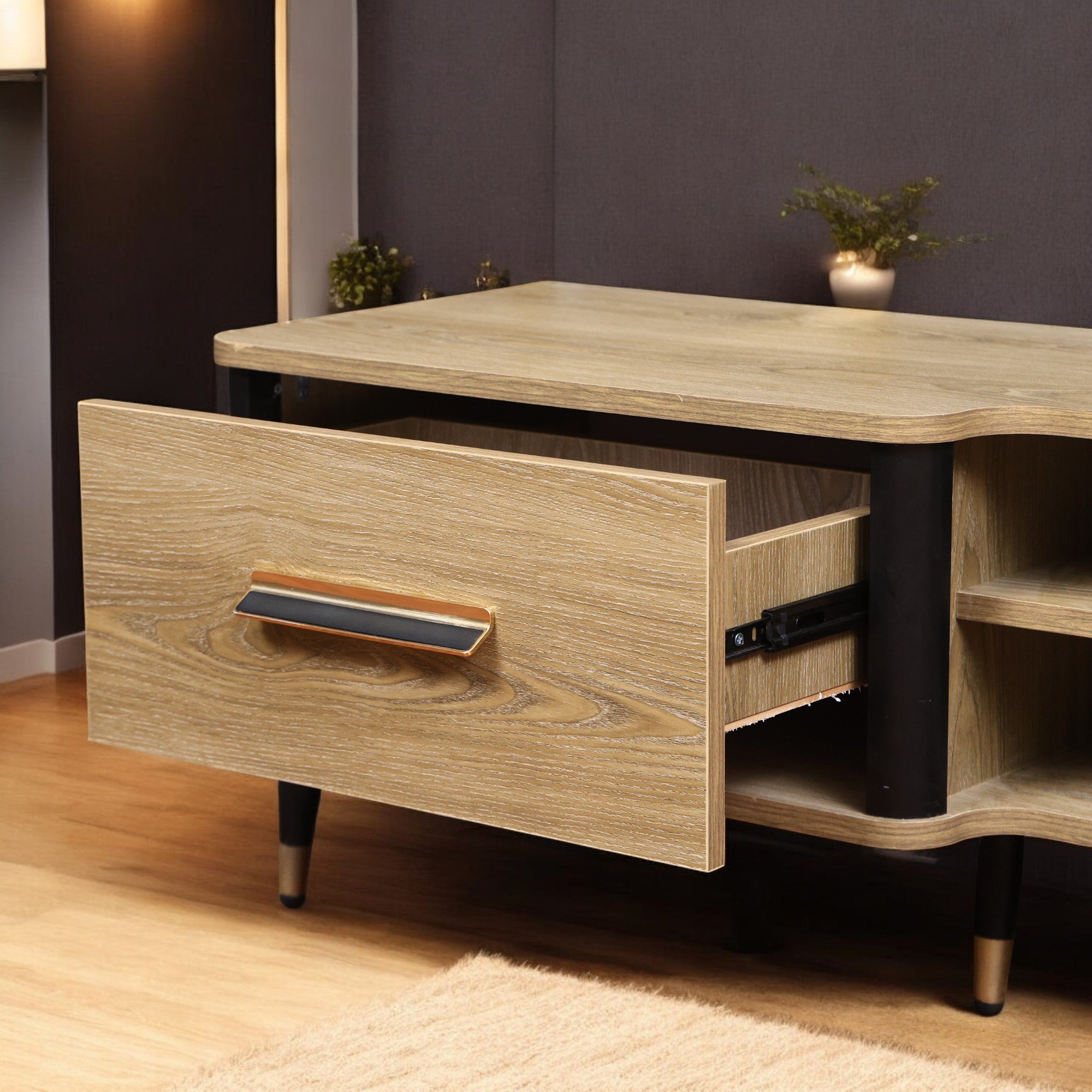 ترابيزة تليفزيون 188