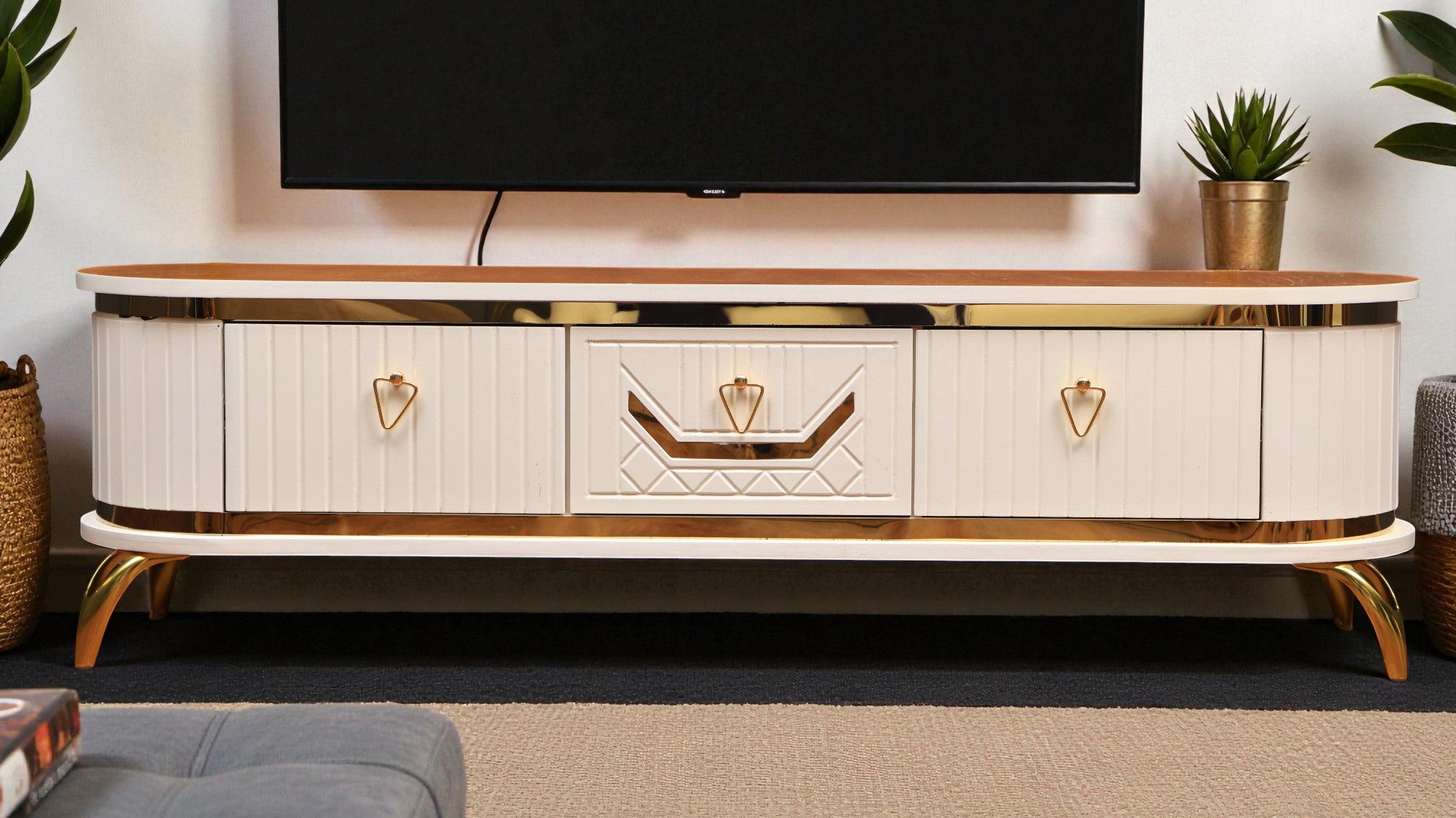 ترابيزة تليفزيون 198