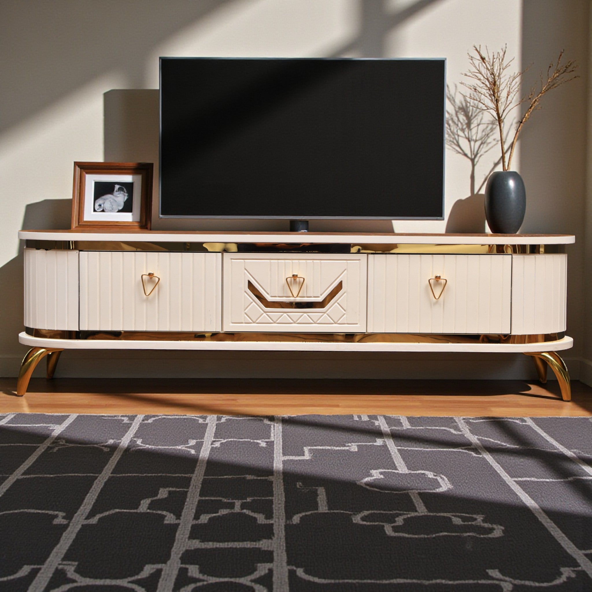 ترابيزة تليفزيون 198