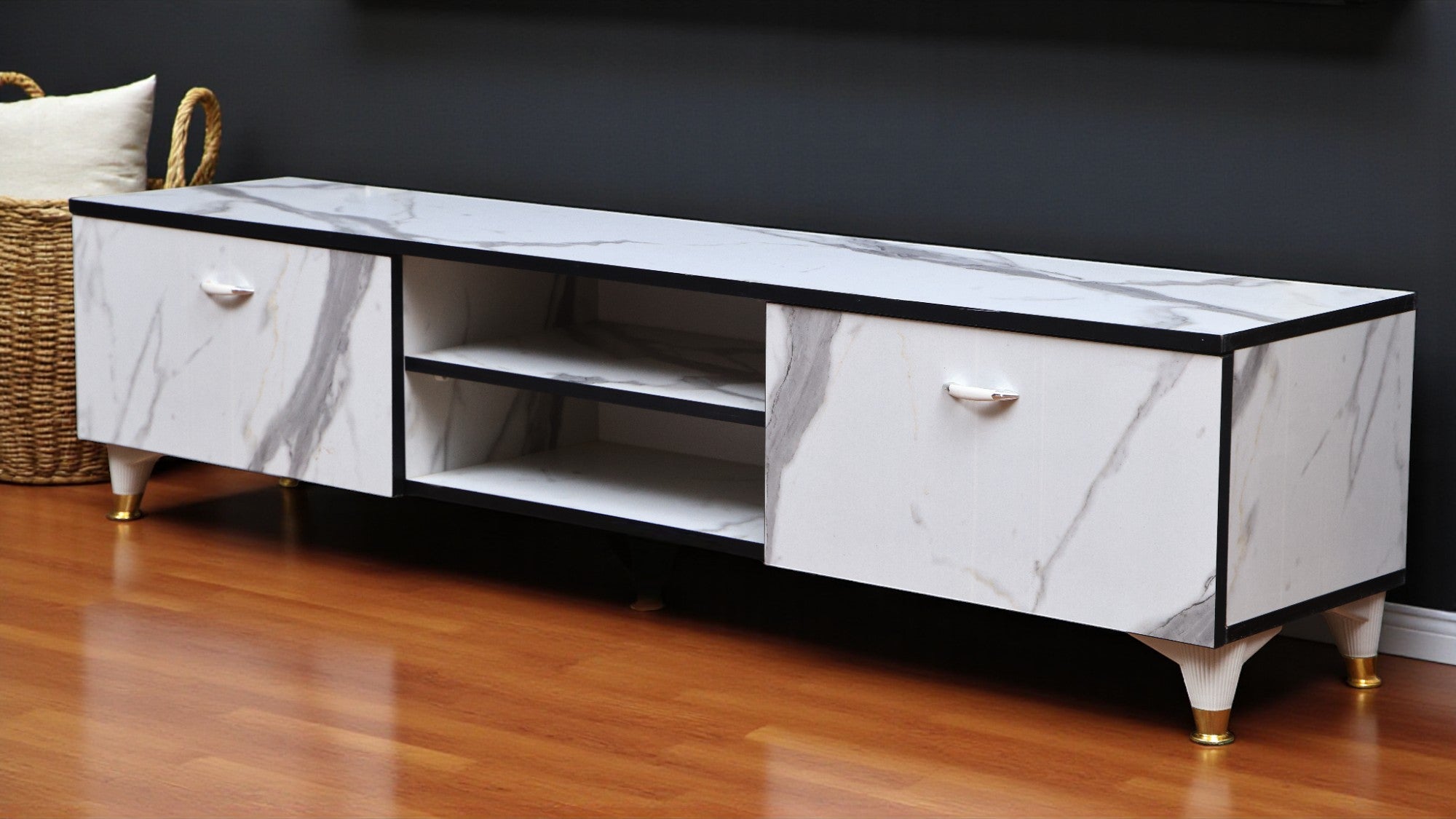 ترابيزة تليفزيون 190