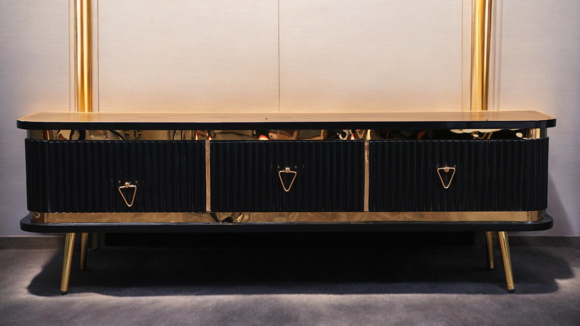 ترابيزة تليفزيون 167