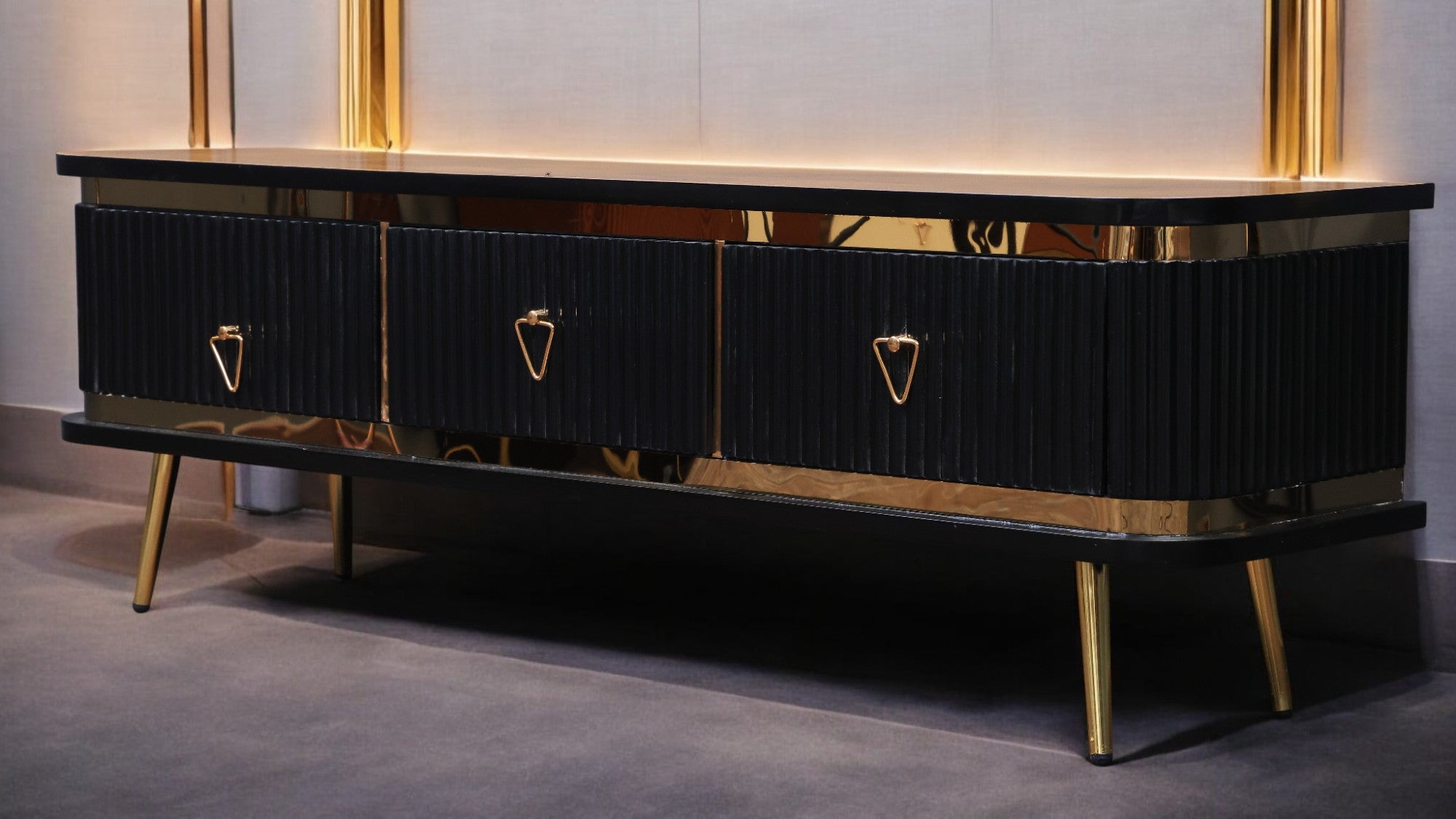 ترابيزة تليفزيون 167