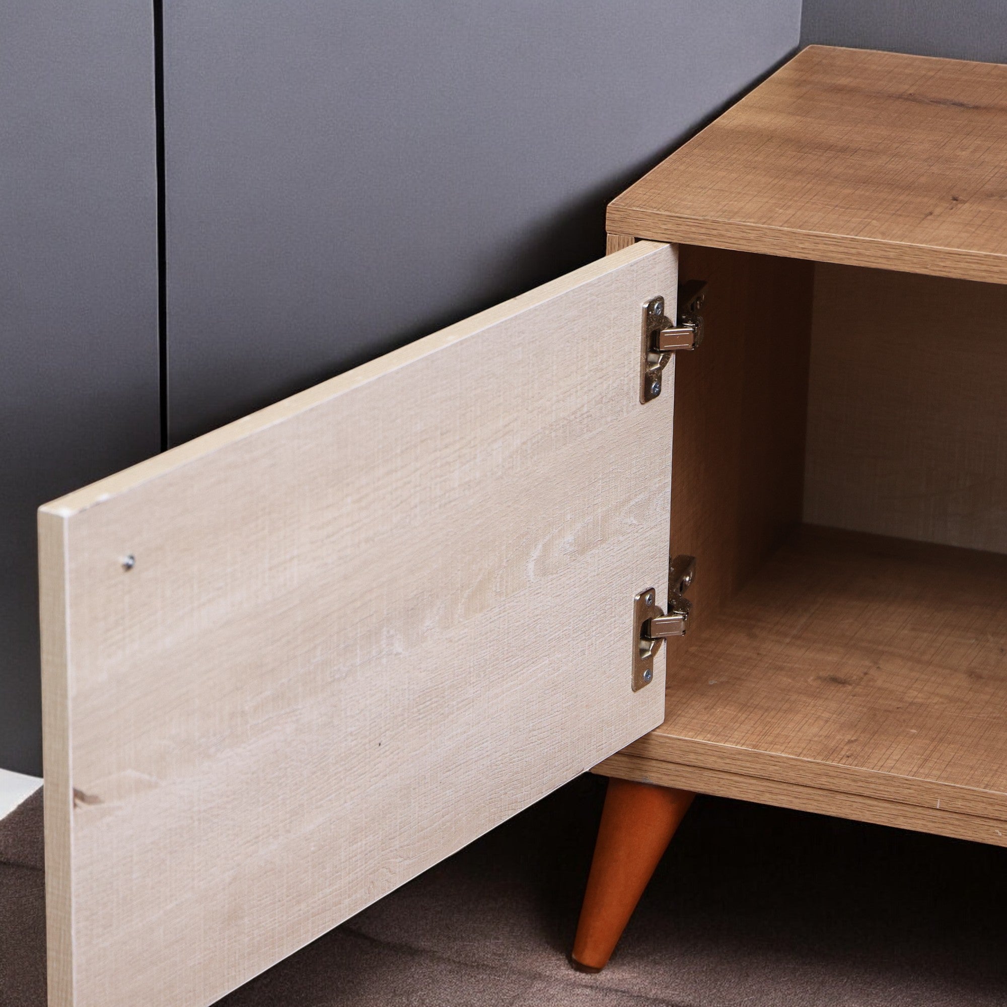 ترابيزة تليفزيون 192