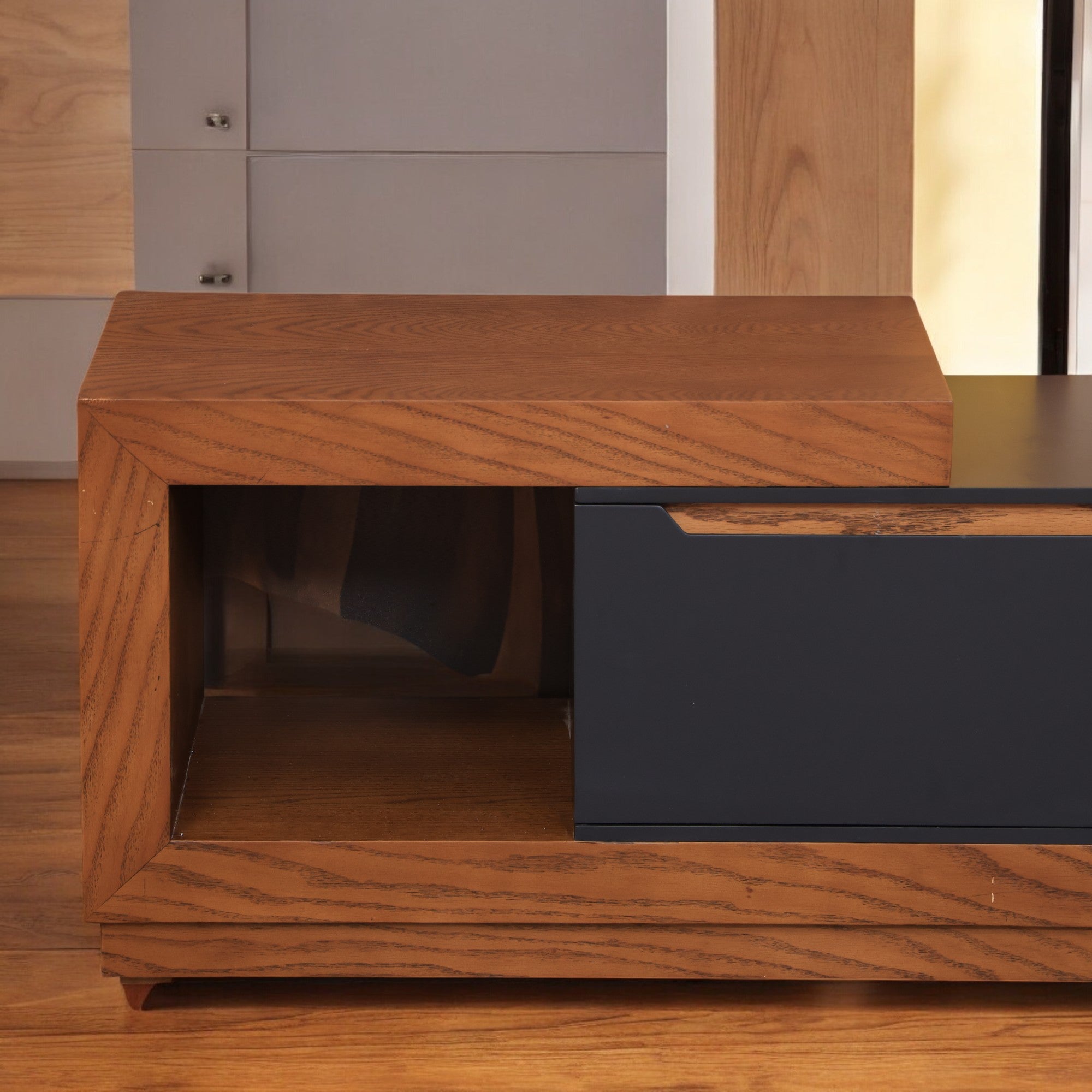 ترابيزة تليفزيون 151