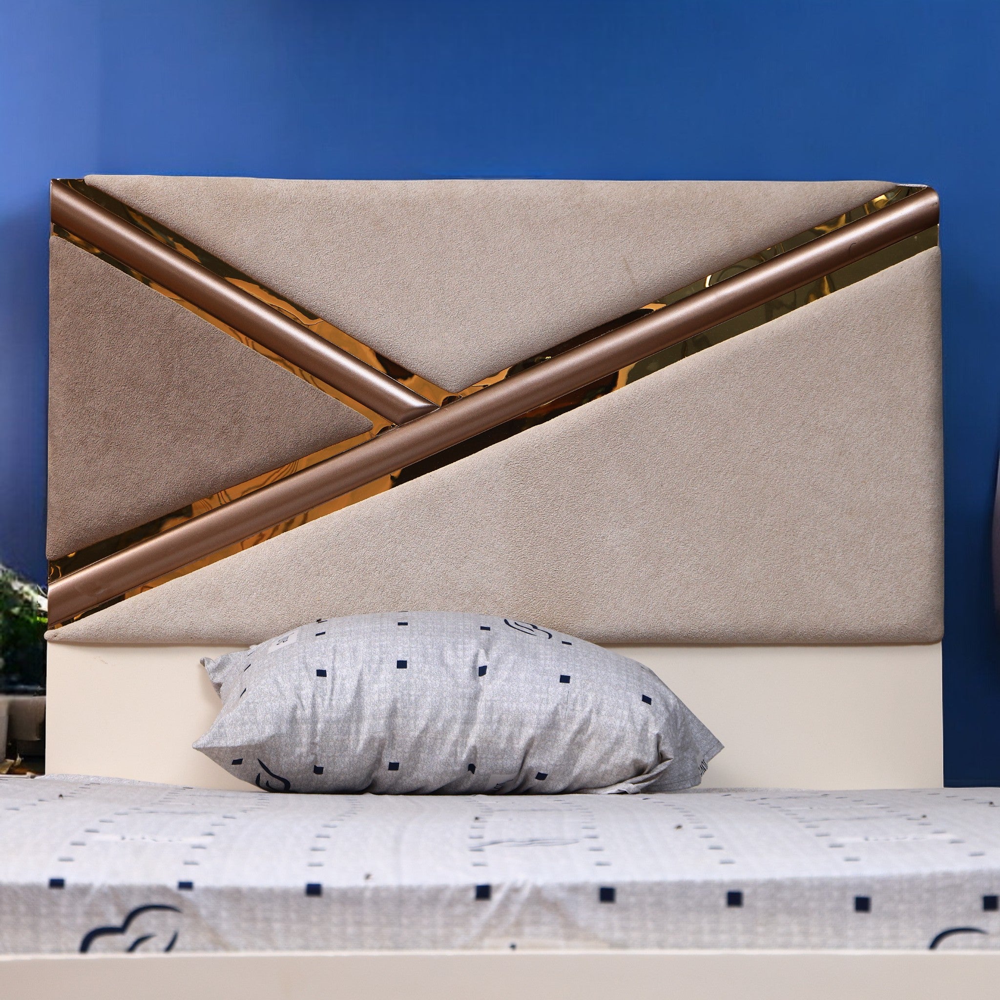 سرير اطفال 375