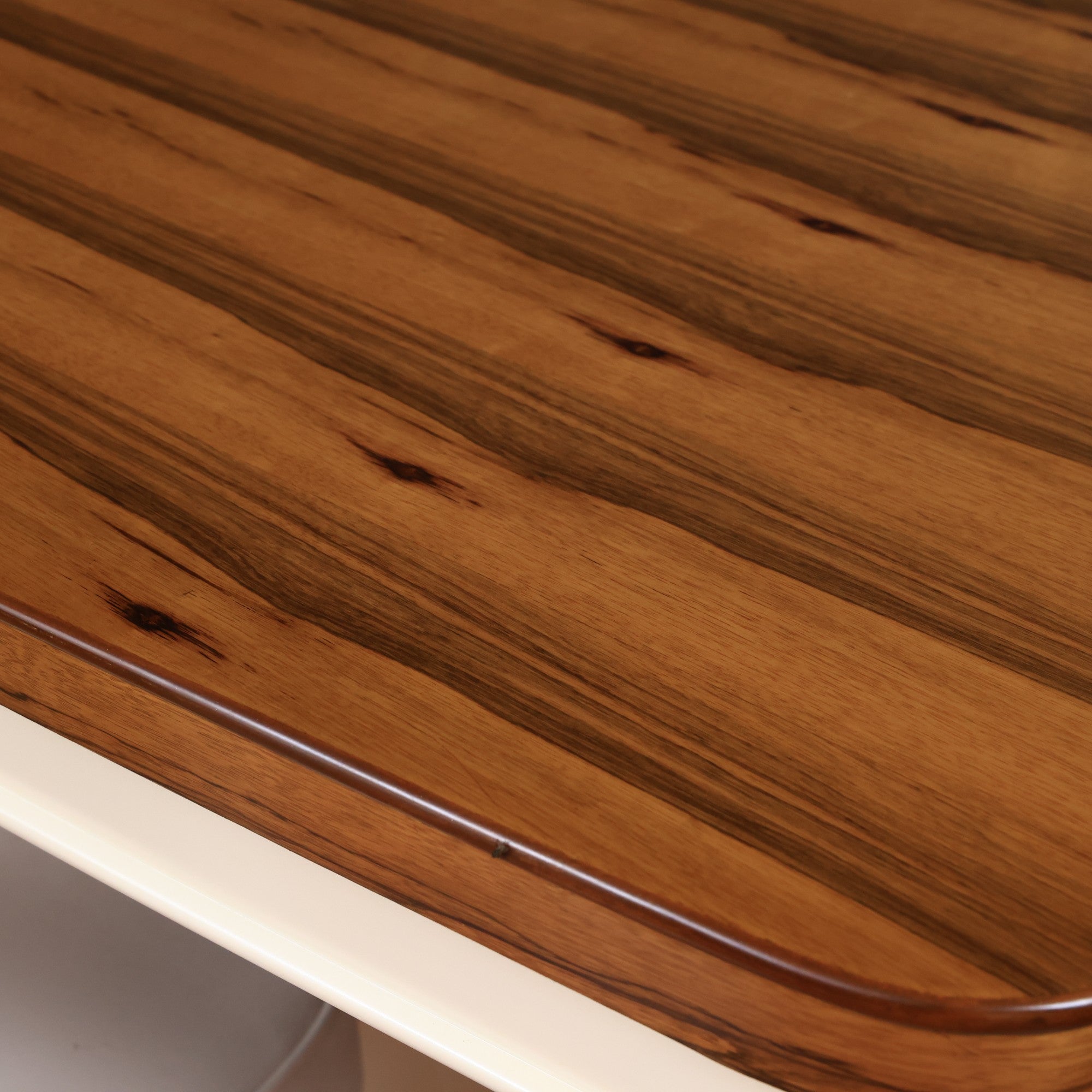 غرفة سفرة 383