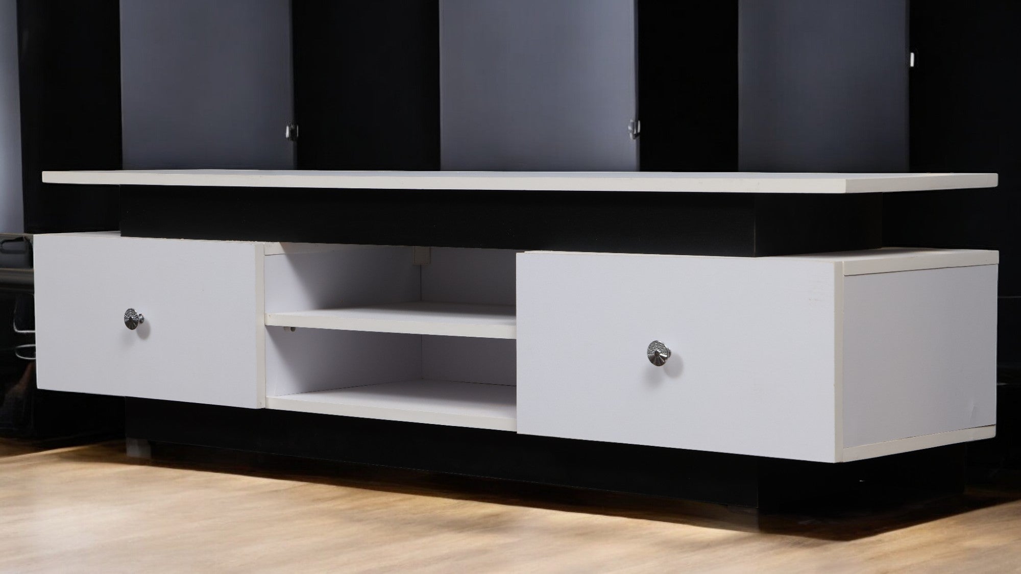 ترابيزة تليفزيون 161