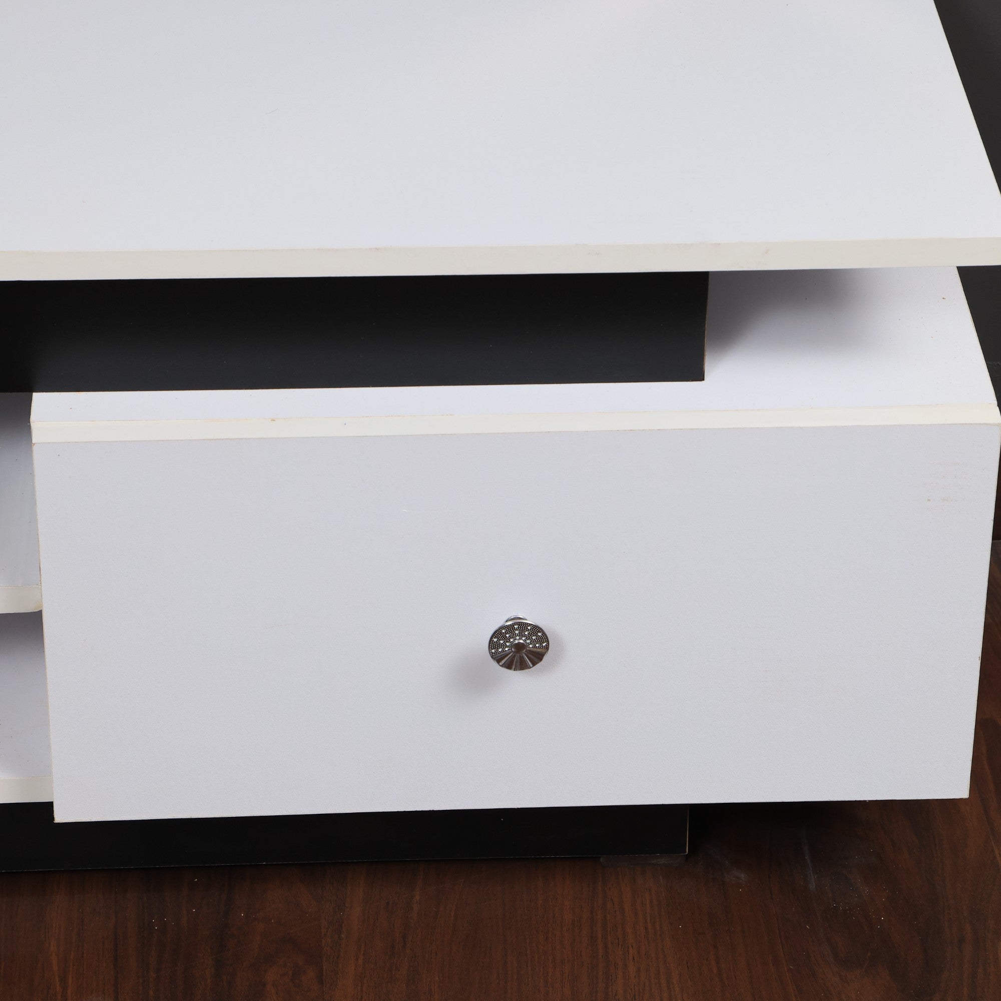 ترابيزة تليفزيون 161