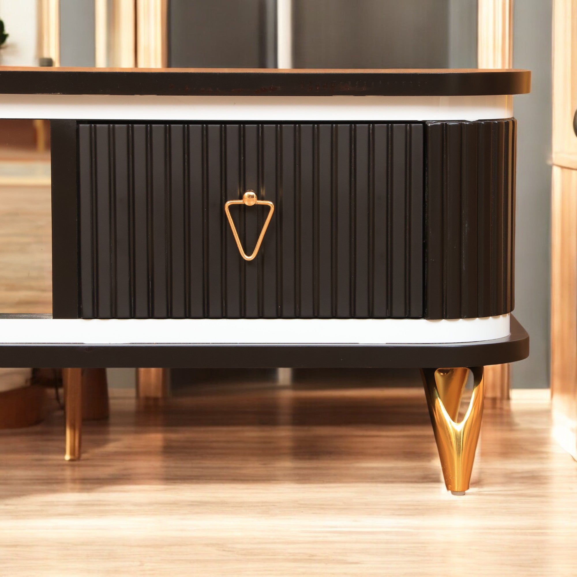 ترابيزة تليفزيون 155