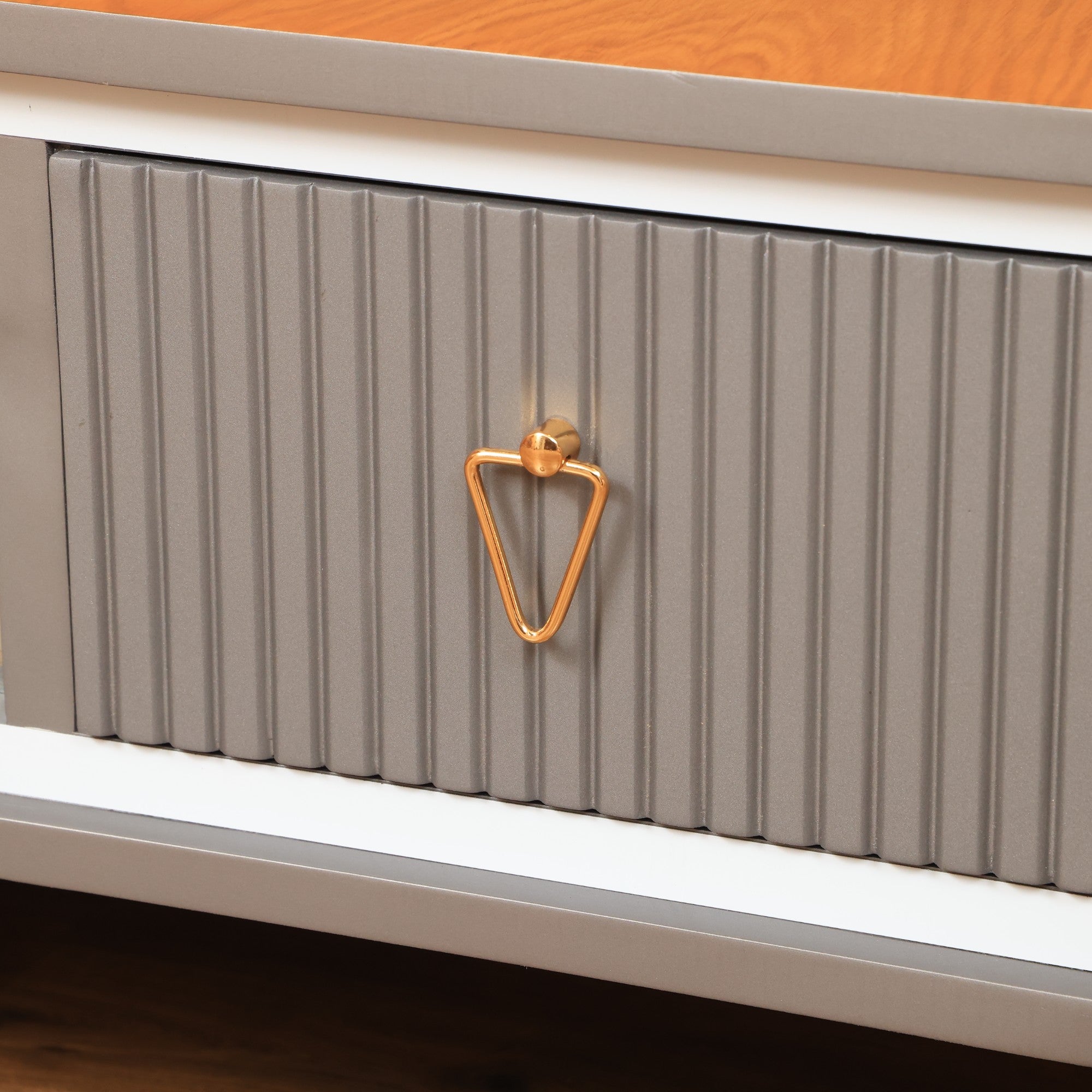 ترابيزة تليفزيون 152