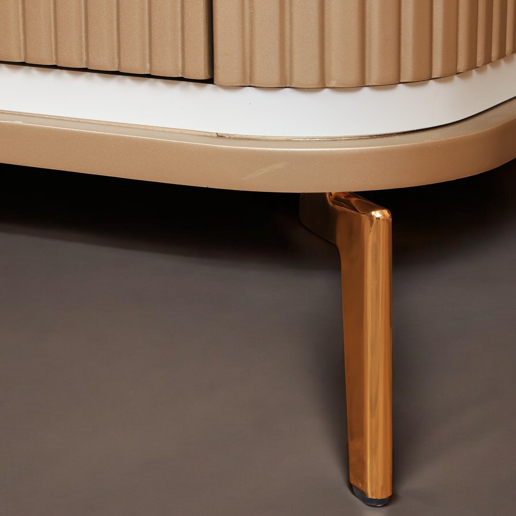 ترابيزة تليفزيون 154