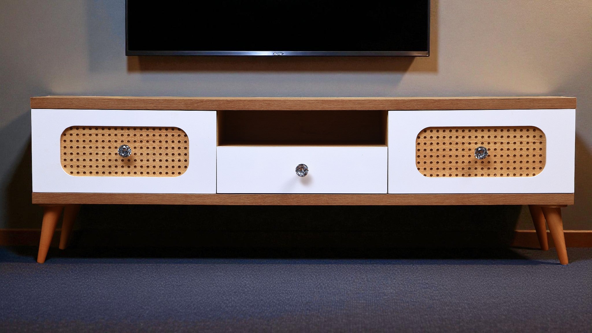 ترابيزة تليفزيون 201