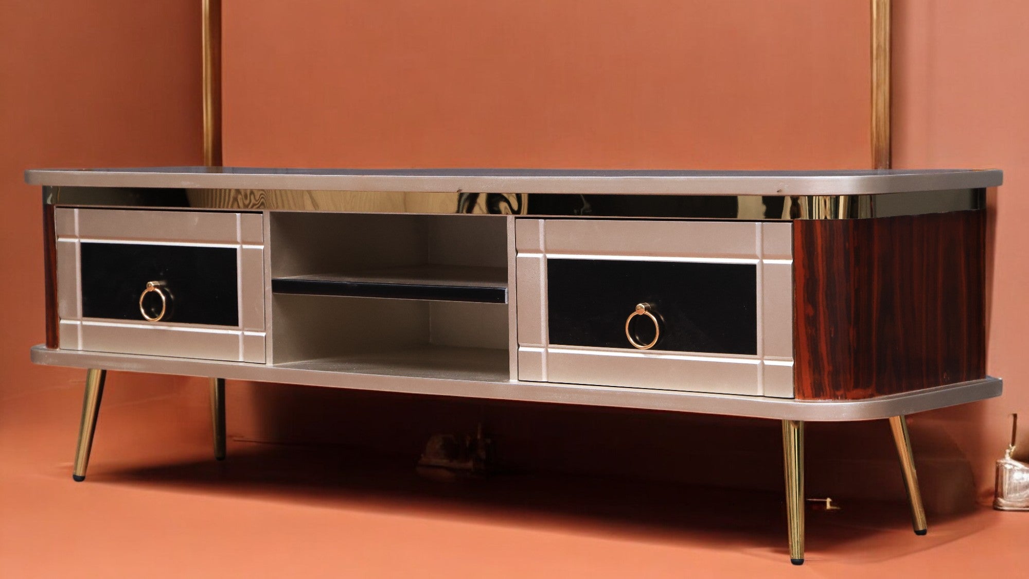 ترابيزة تليفزيون 169