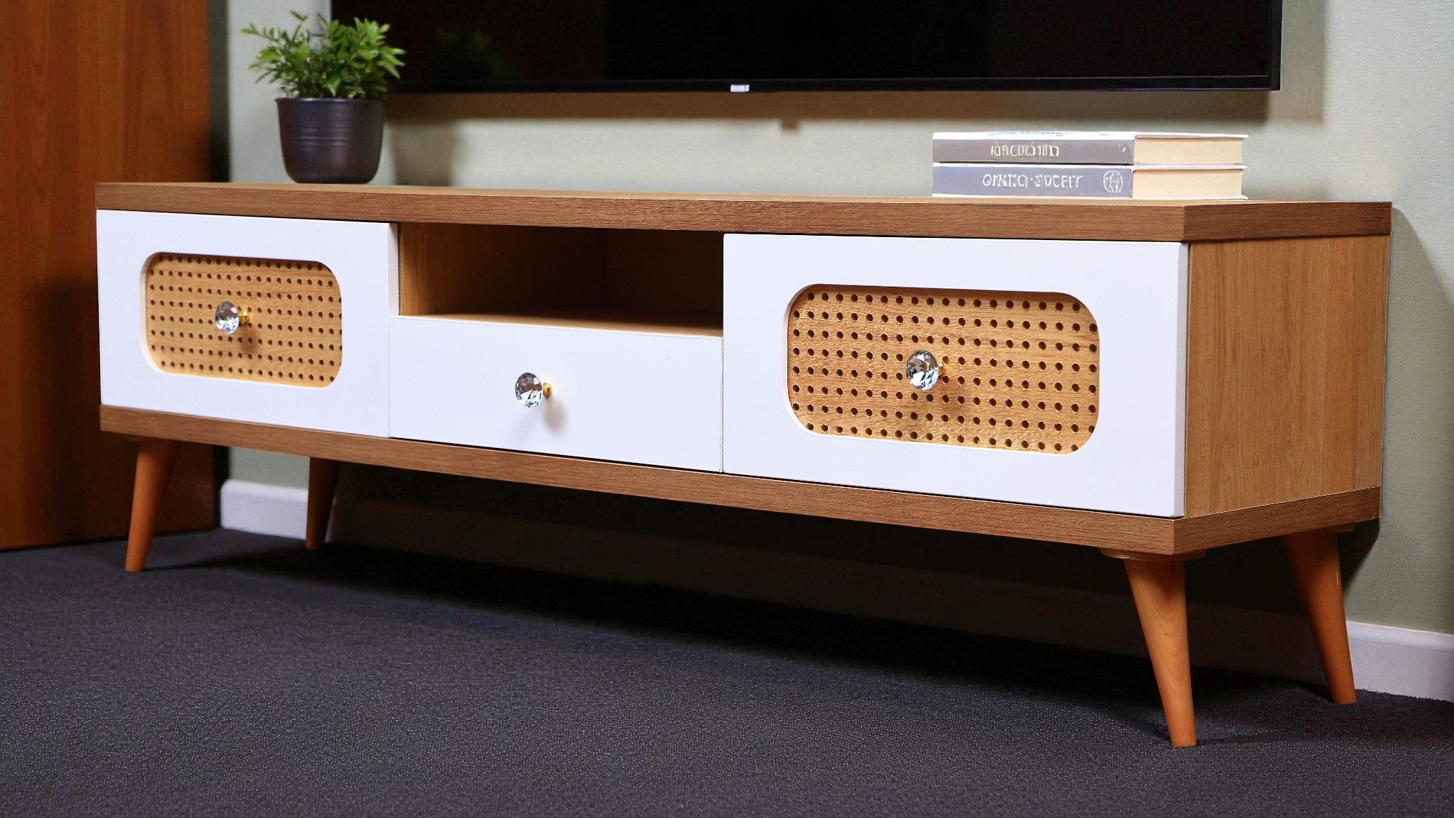 ترابيزة تليفزيون 201