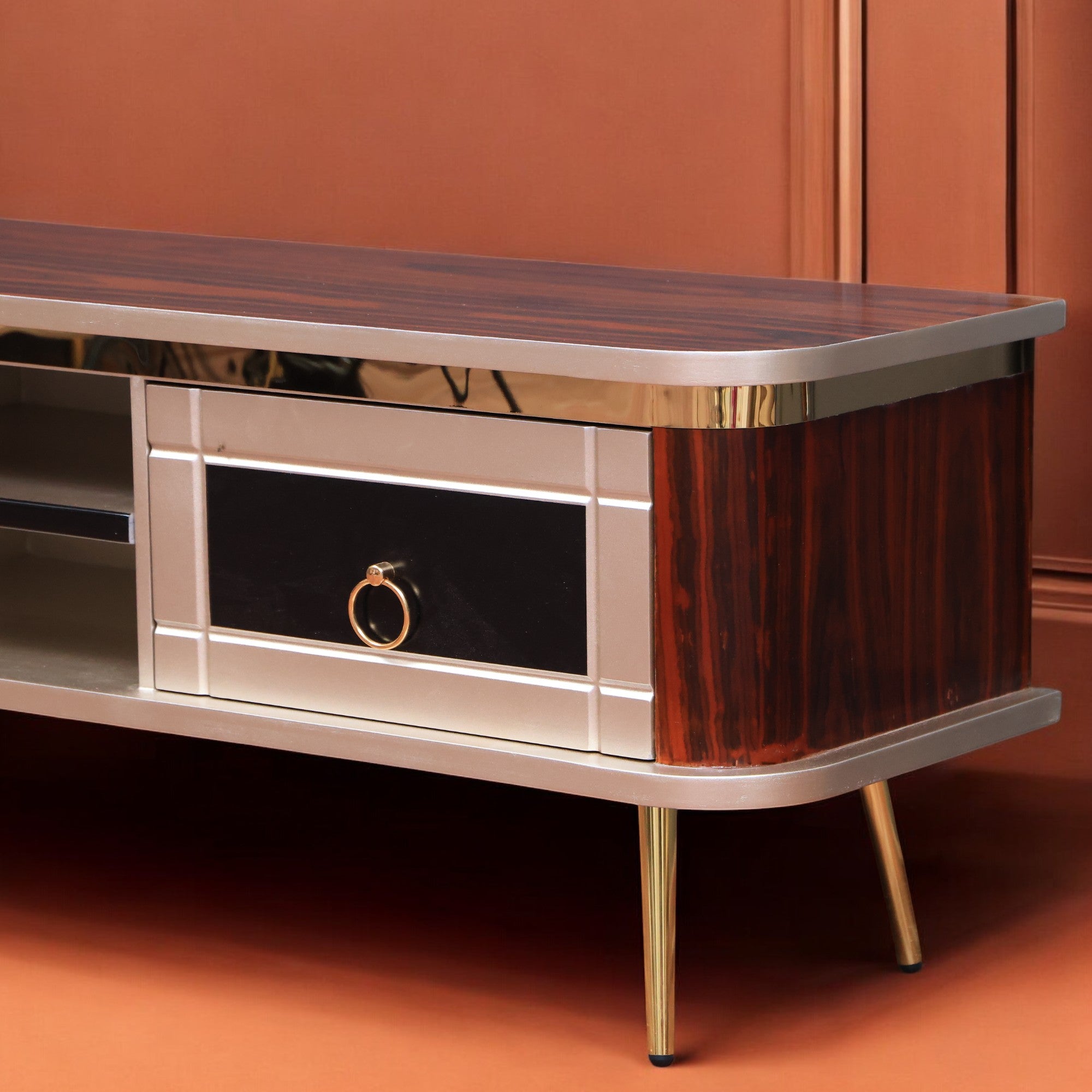 ترابيزة تليفزيون 169