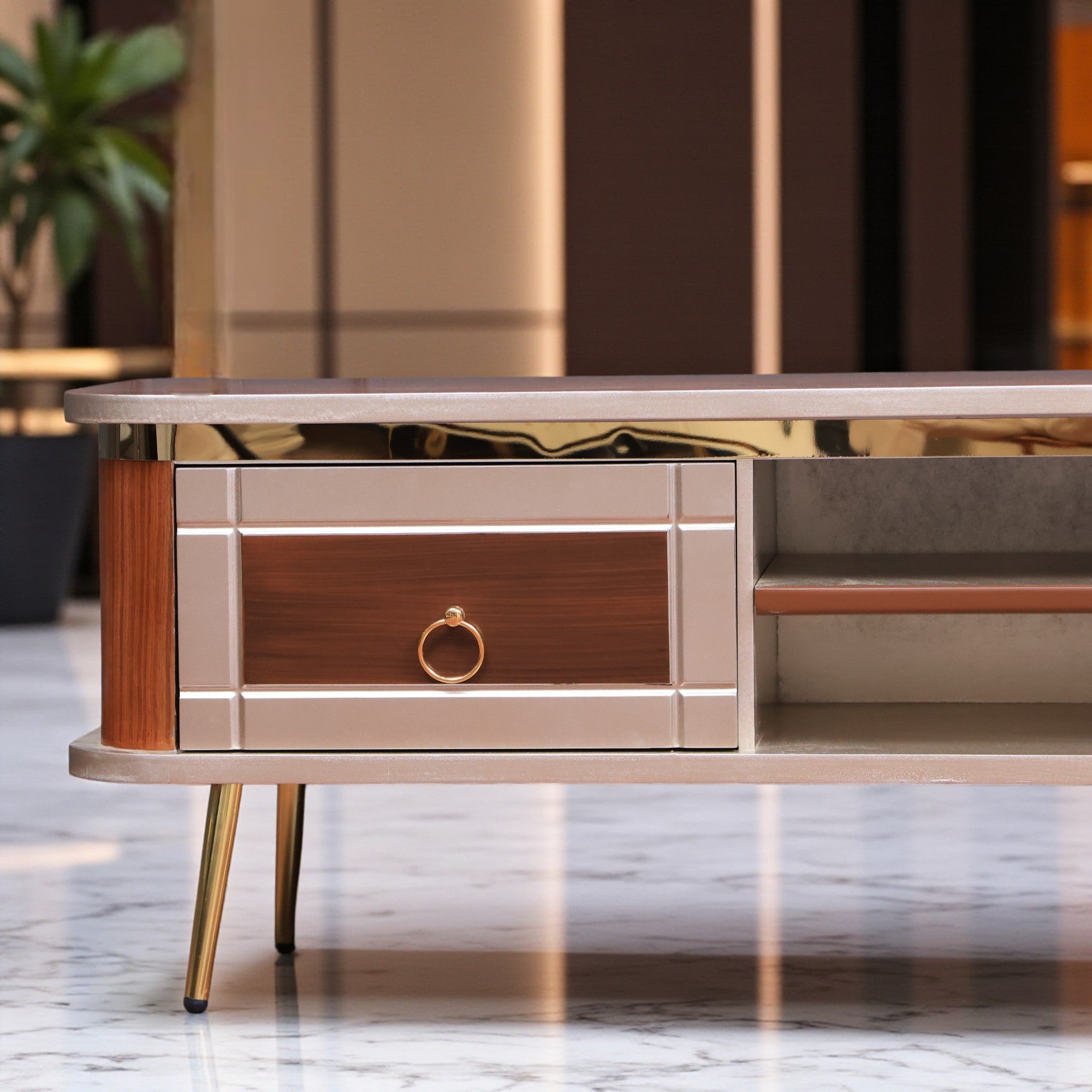 ترابيزة تليفزيون 168