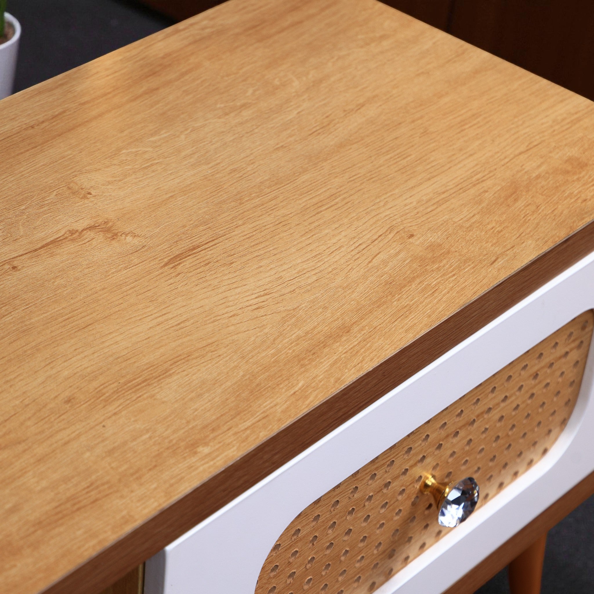 ترابيزة تليفزيون 201