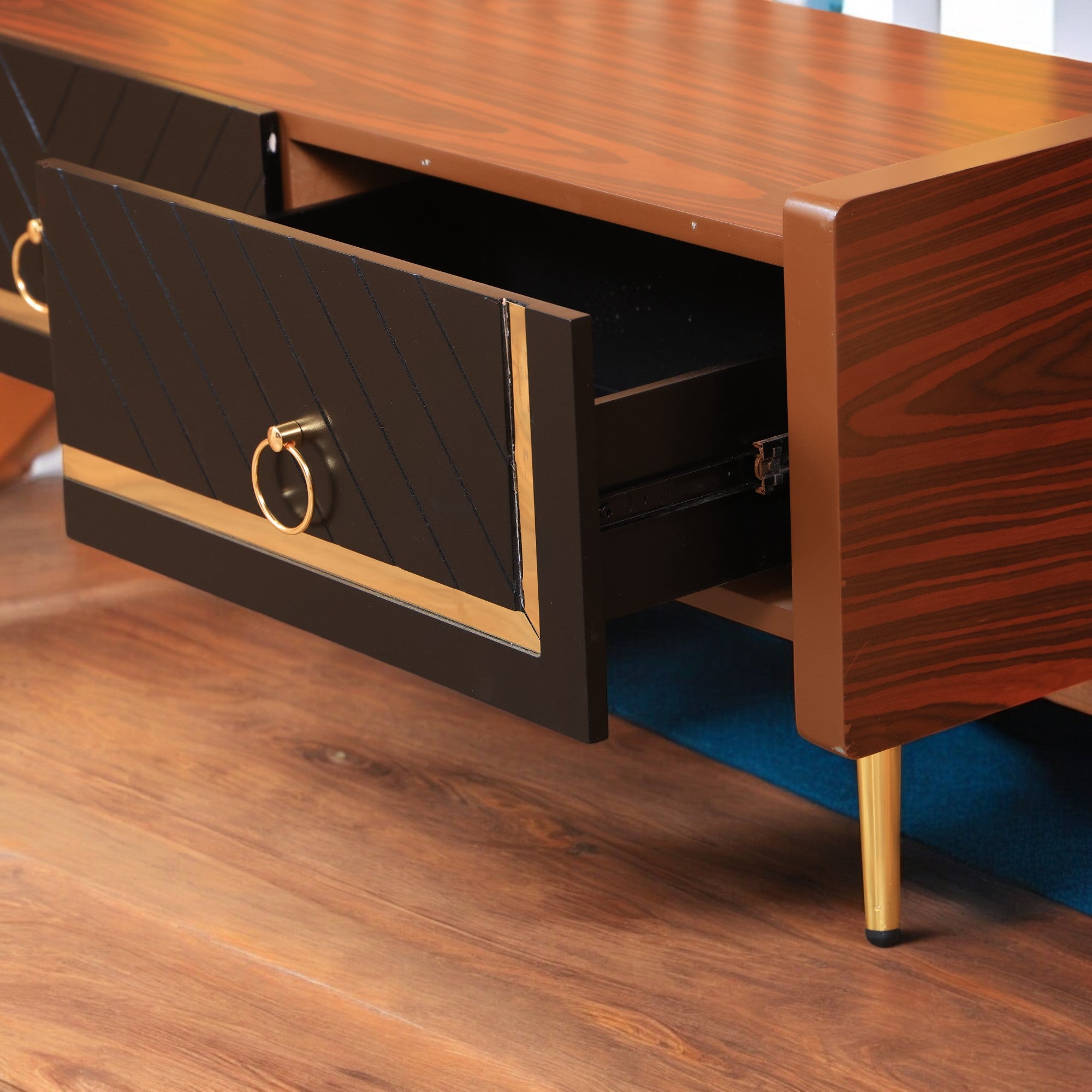 ترابيزة تليفزيون 158