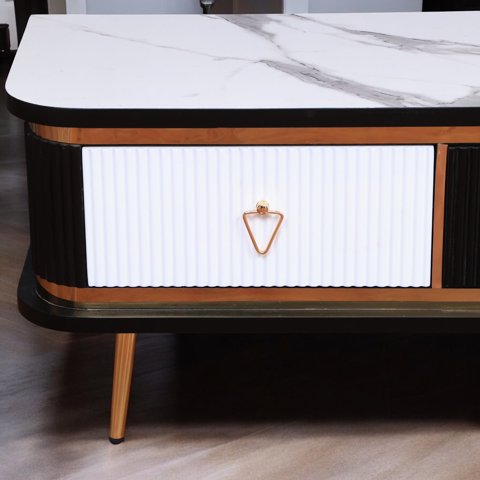 ترابيزة تليفزيون 164