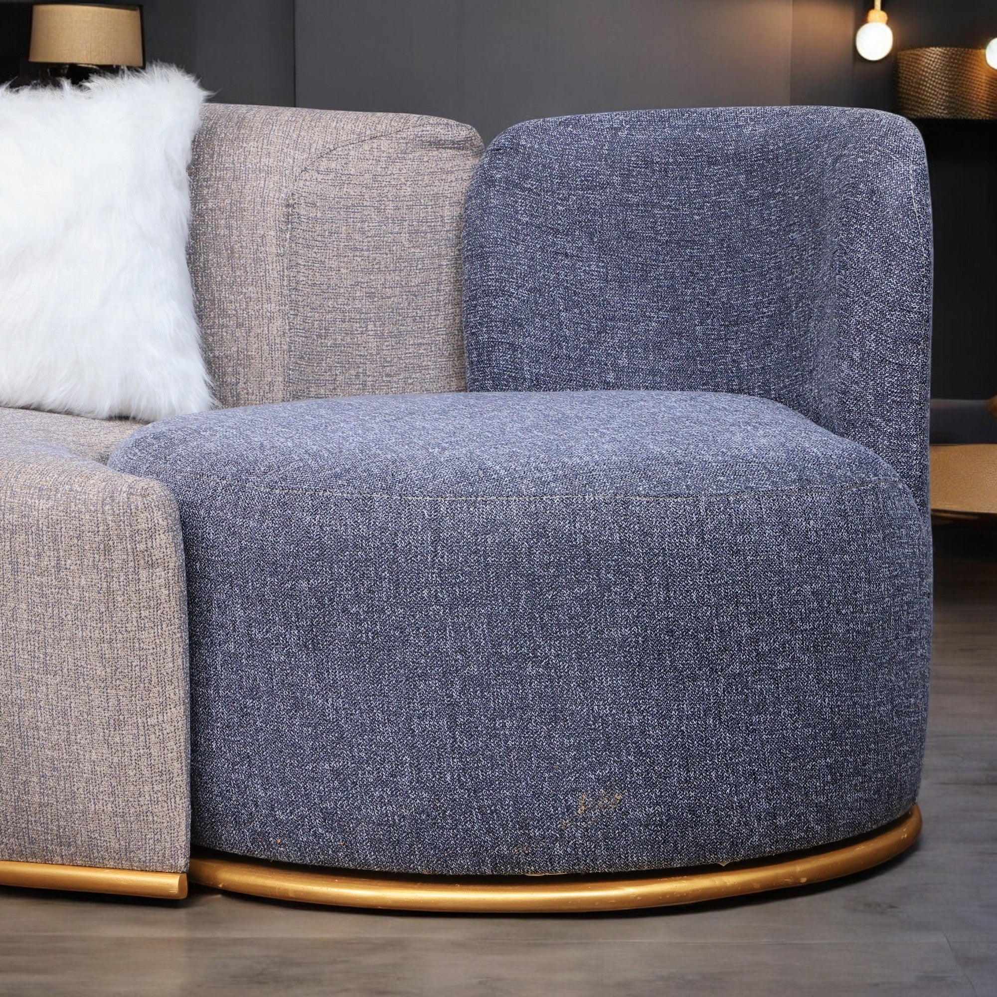 ركنة سرير وسحارة 240