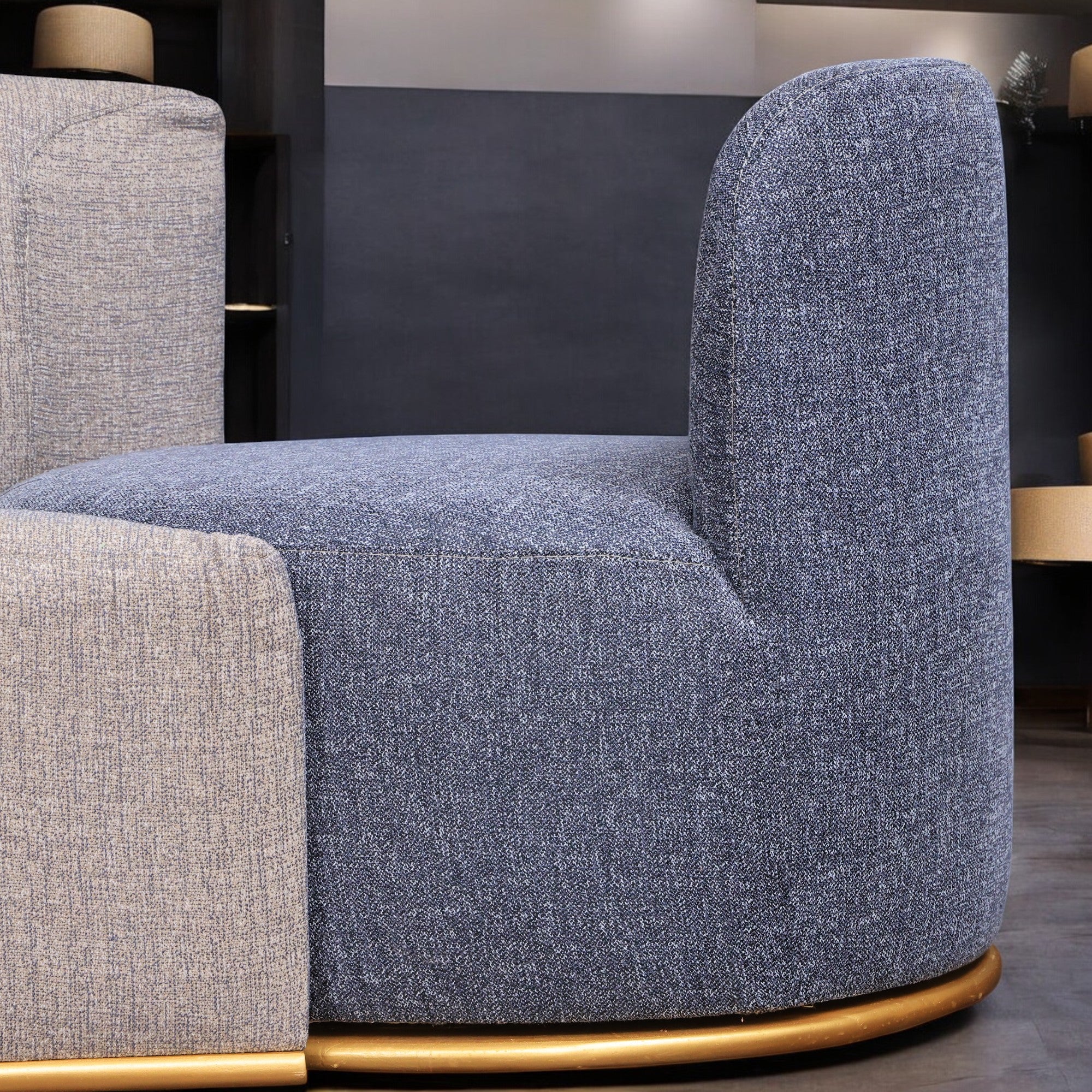 ركنة سرير وسحارة 240