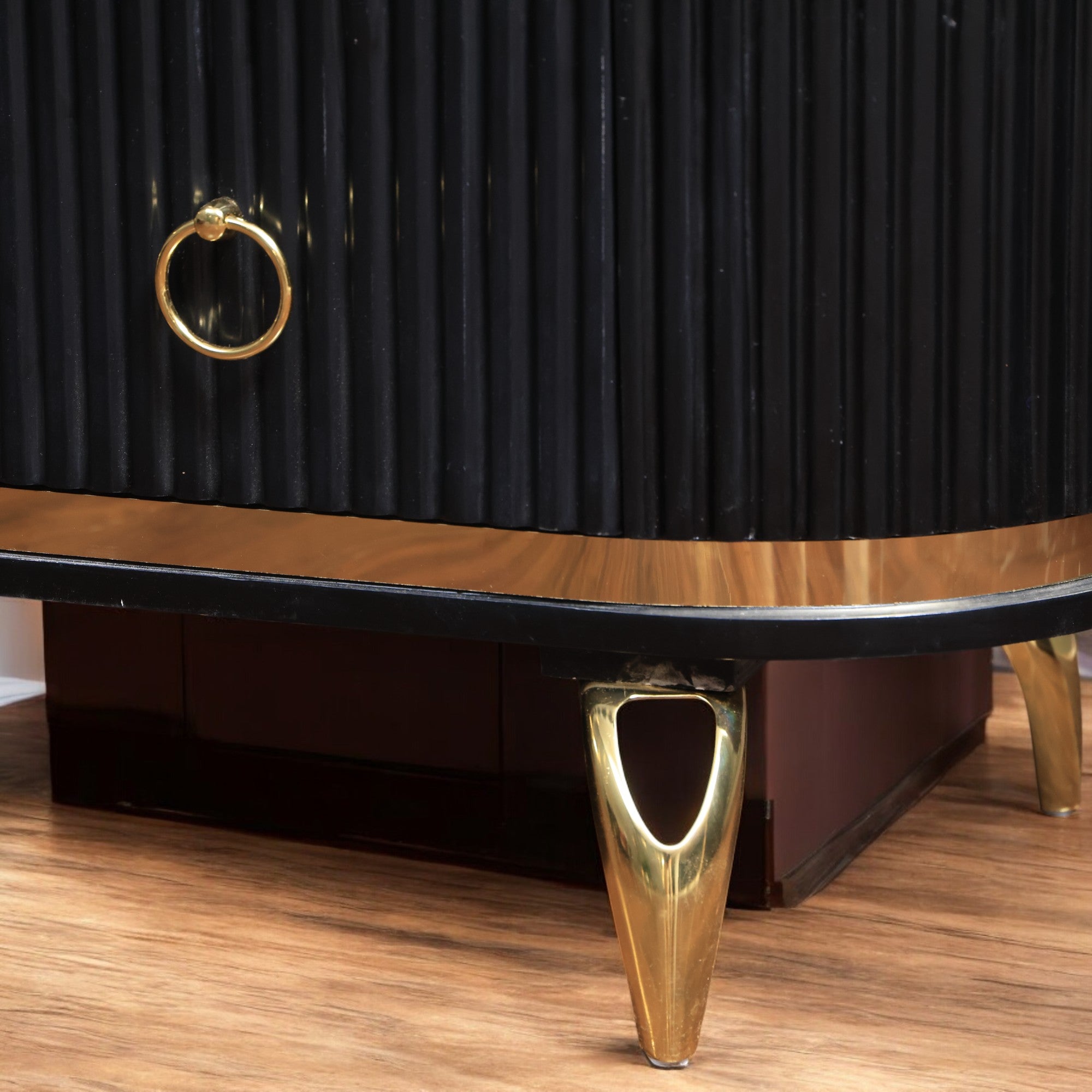 ترابيزة تليفزيون 171