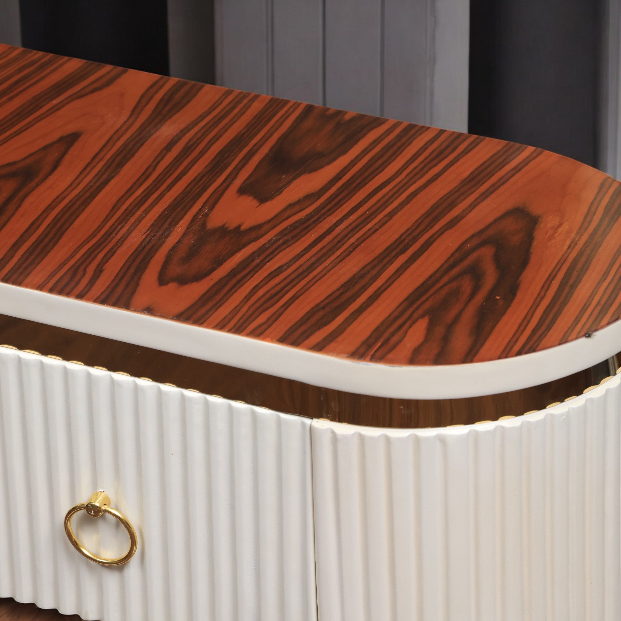 ترابيزة تليفزيون 176