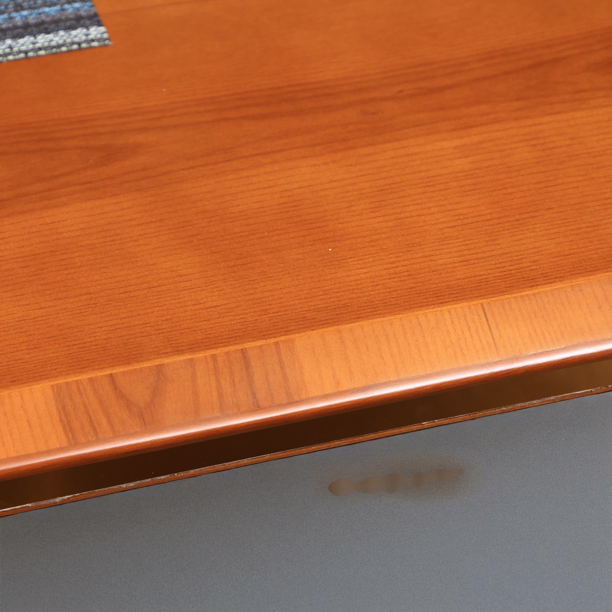 ترابيزة سفرة 551