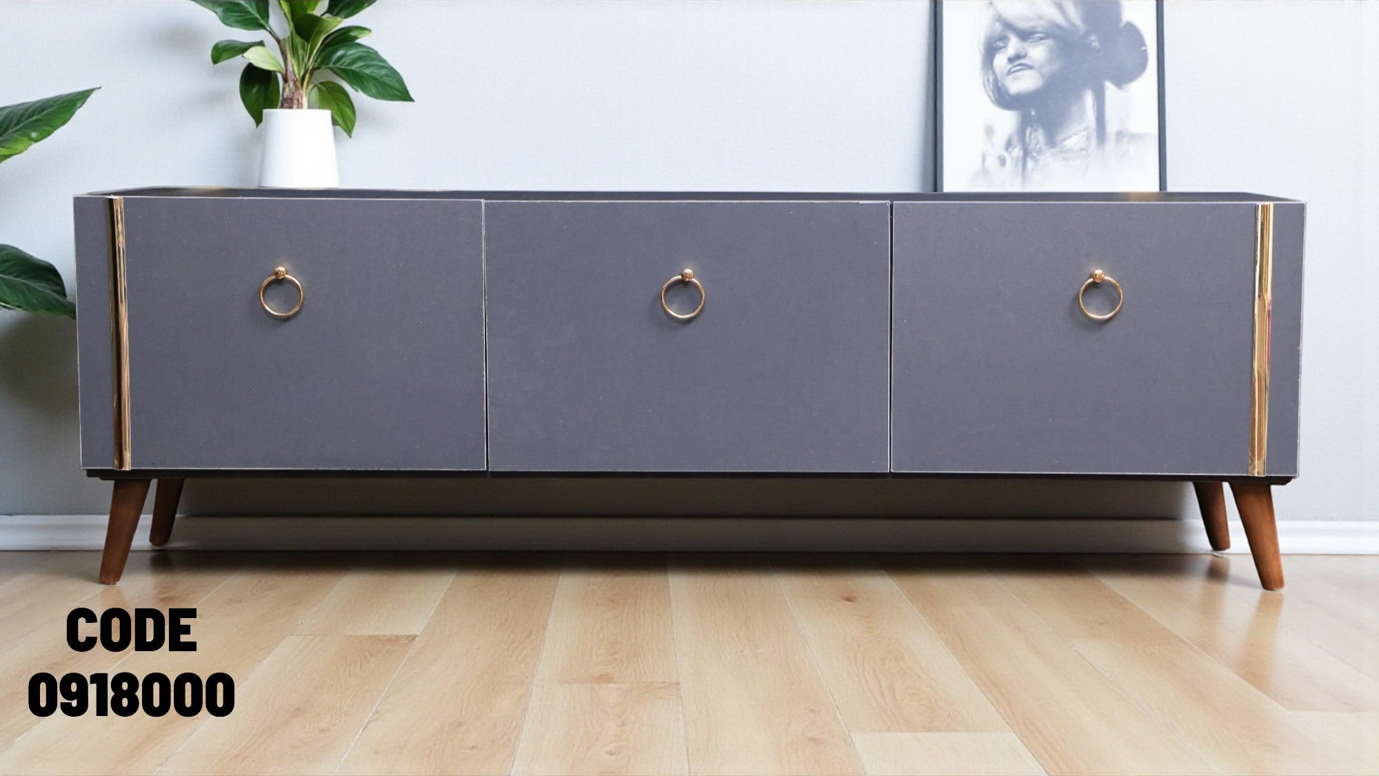 ترابيزة تليفزيون 180