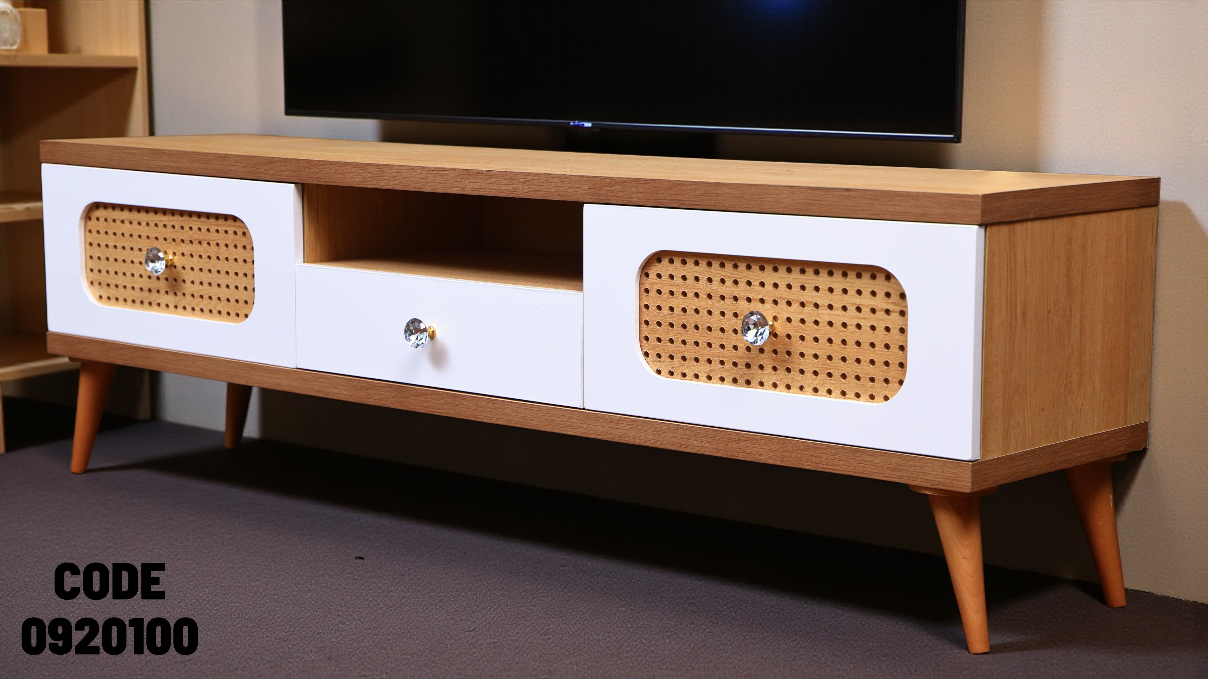 ترابيزة تليفزيون 201